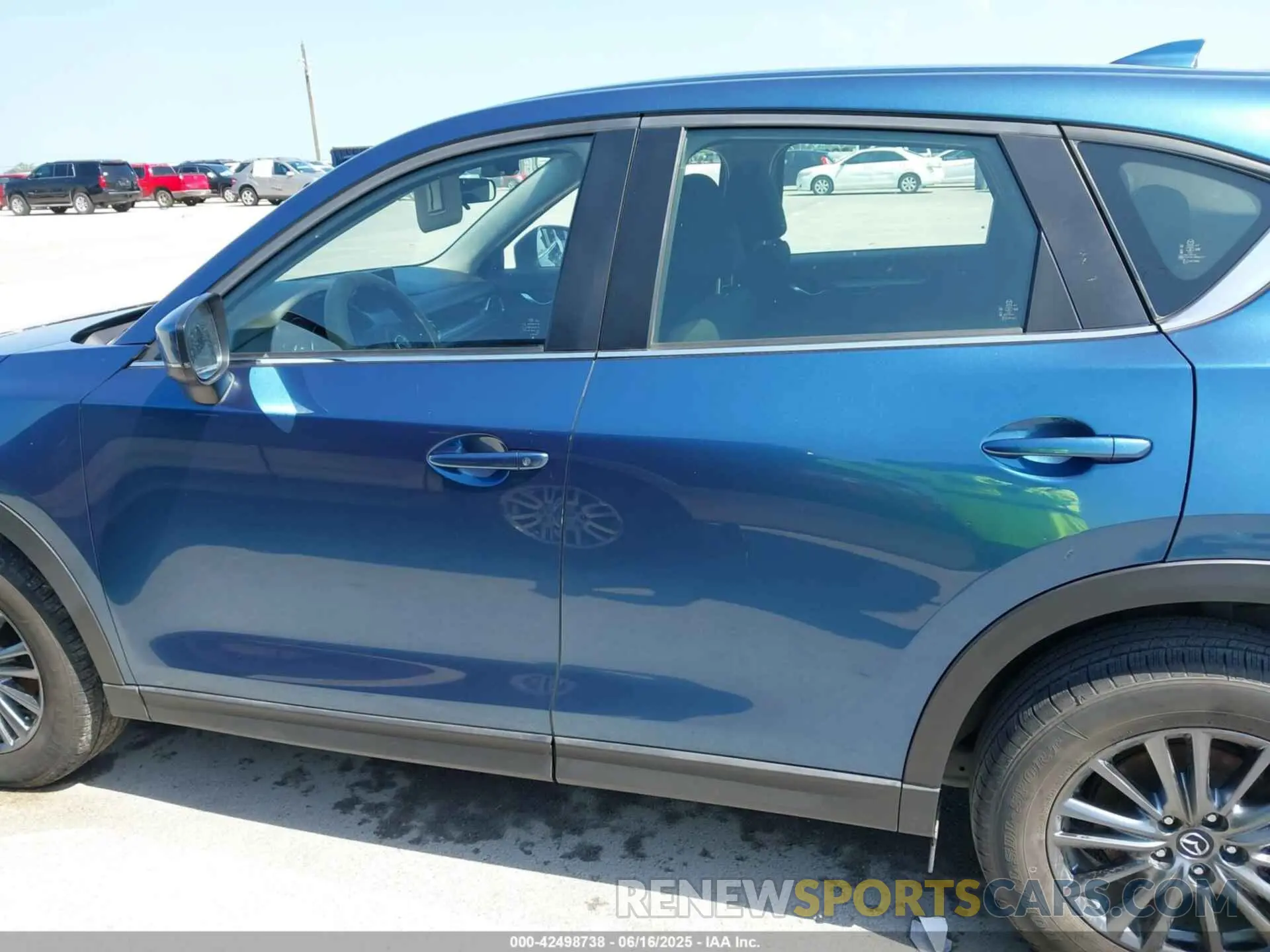 15 fotografías del automóvil dañado JM3KFABMXL0818991 MAZDA CX-5 2020