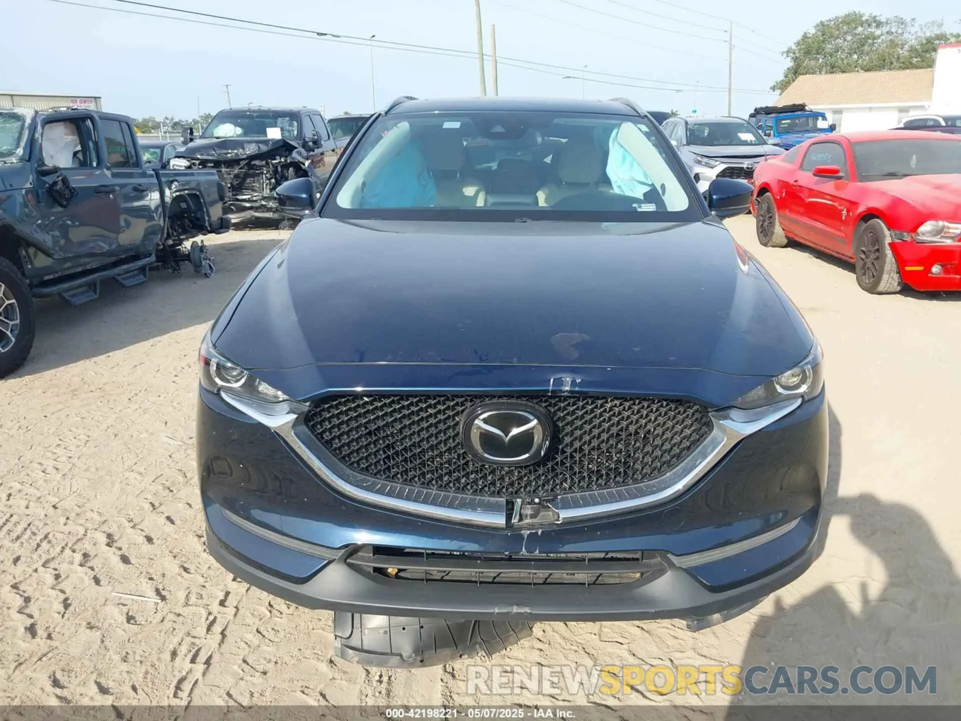 12 fotografías del automóvil dañado JM3KFACM1L0832468 MAZDA CX-5 2020