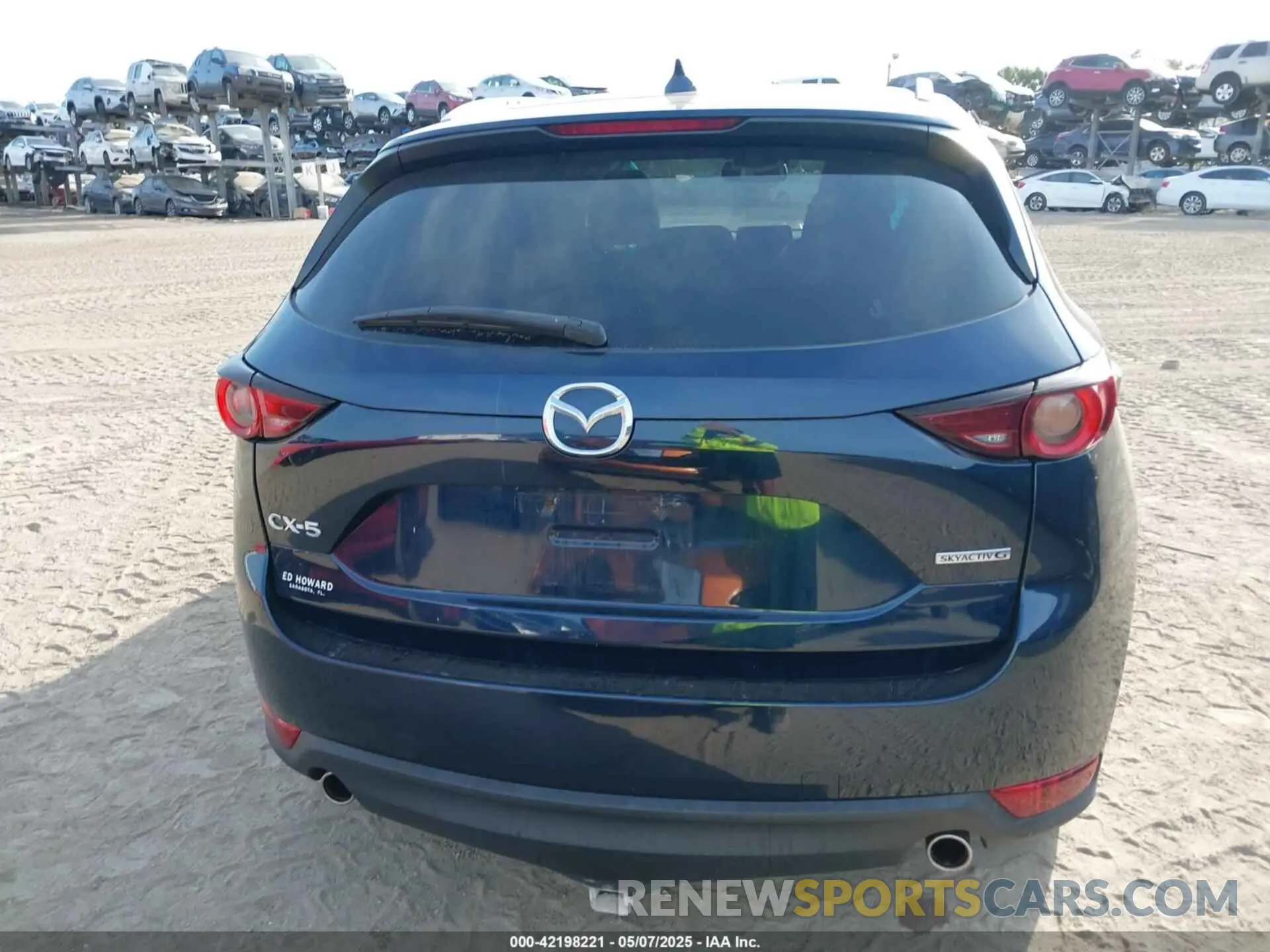 16 fotografías del automóvil dañado JM3KFACM1L0832468 MAZDA CX-5 2020