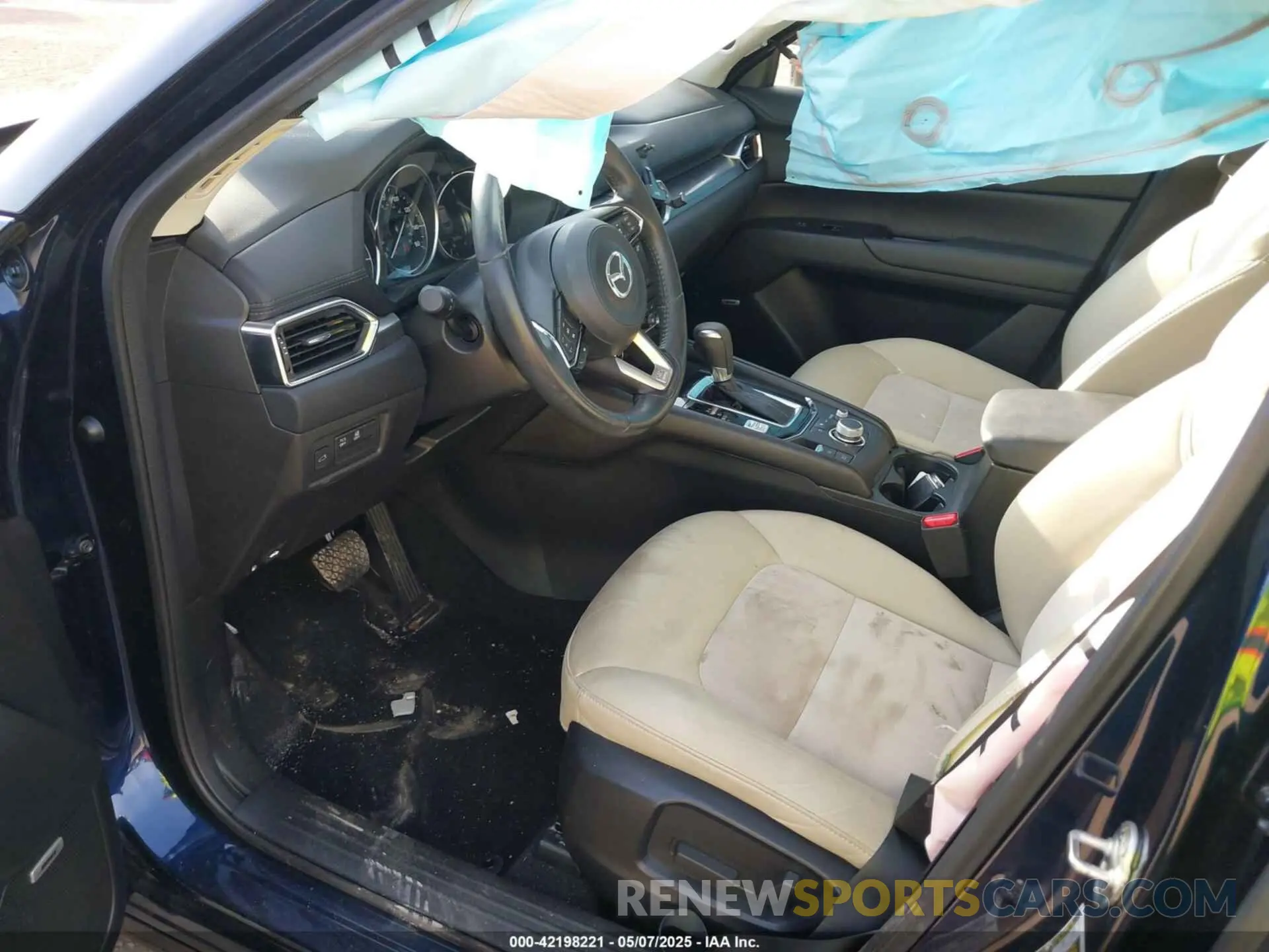 5 fotografías del automóvil dañado JM3KFACM1L0832468 MAZDA CX-5 2020