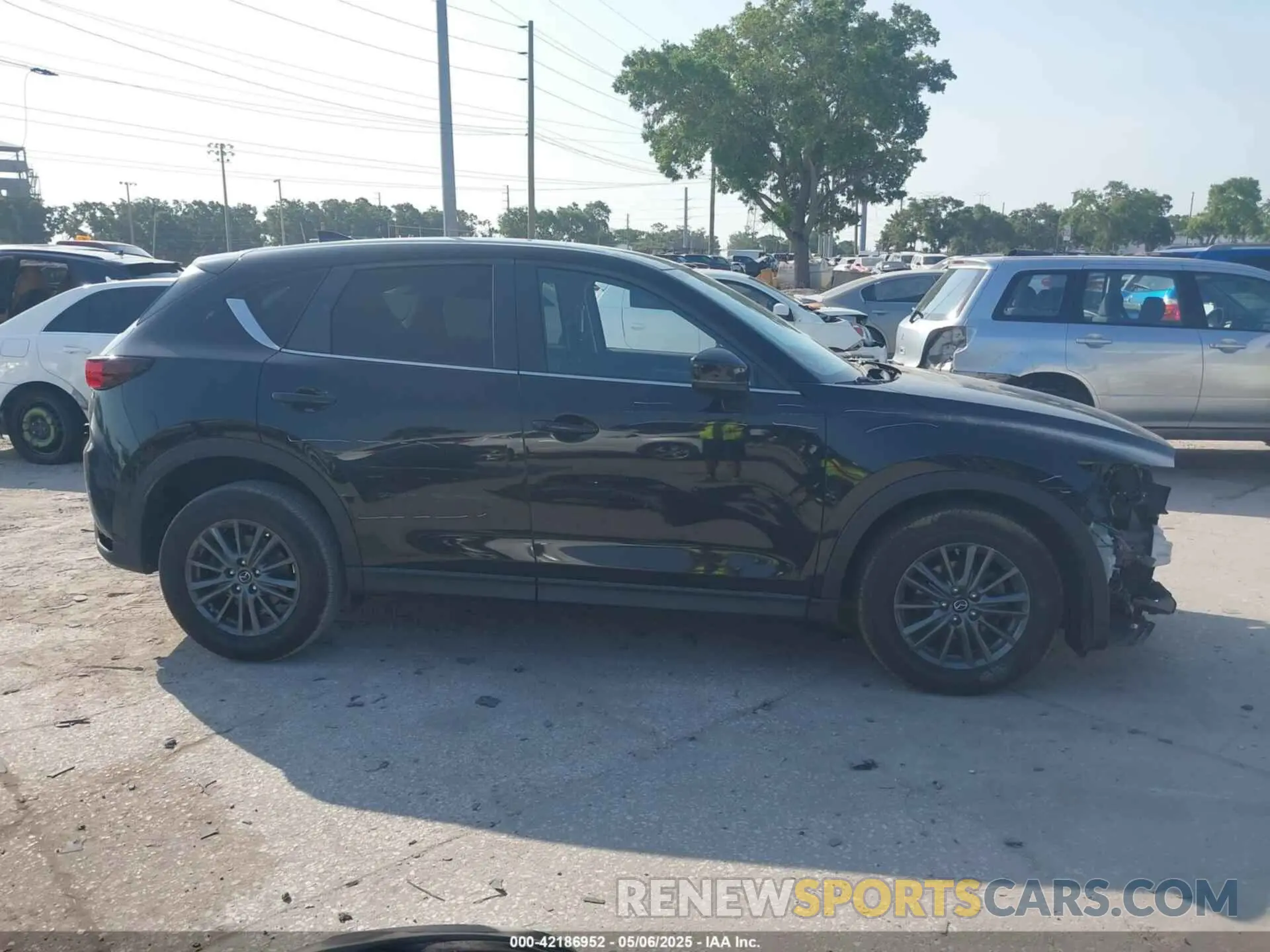 14 fotografías del automóvil dañado JM3KFACM2L0770241 MAZDA CX-5 2020