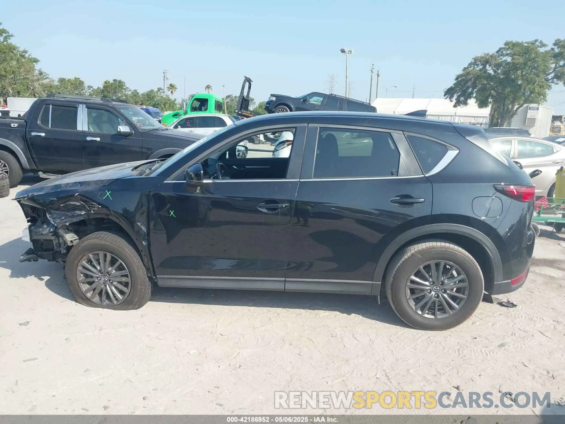 15 fotografías del automóvil dañado JM3KFACM2L0770241 MAZDA CX-5 2020