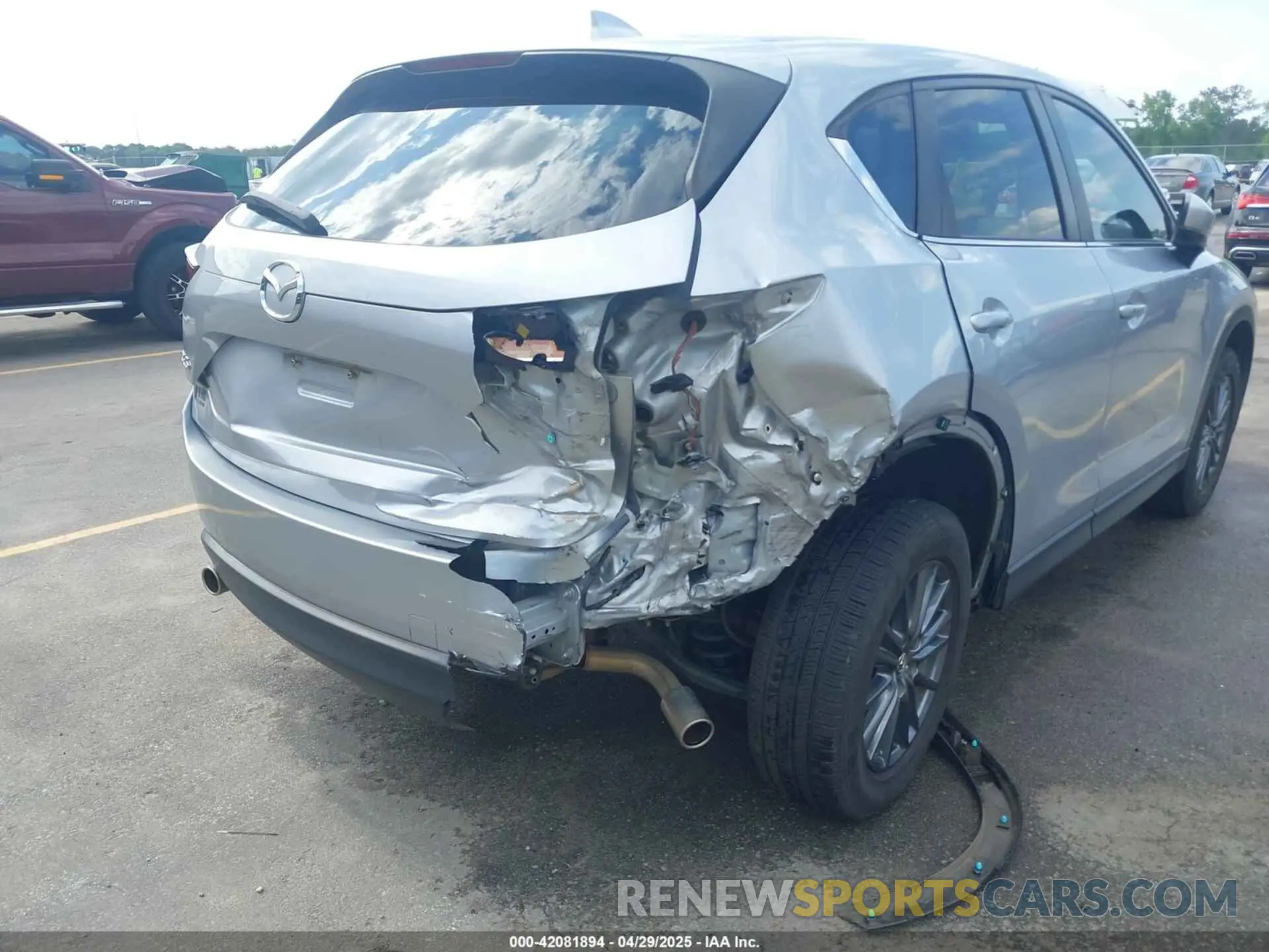 6 fotografías del automóvil dañado JM3KFACM2L1782061 MAZDA CX-5 2020