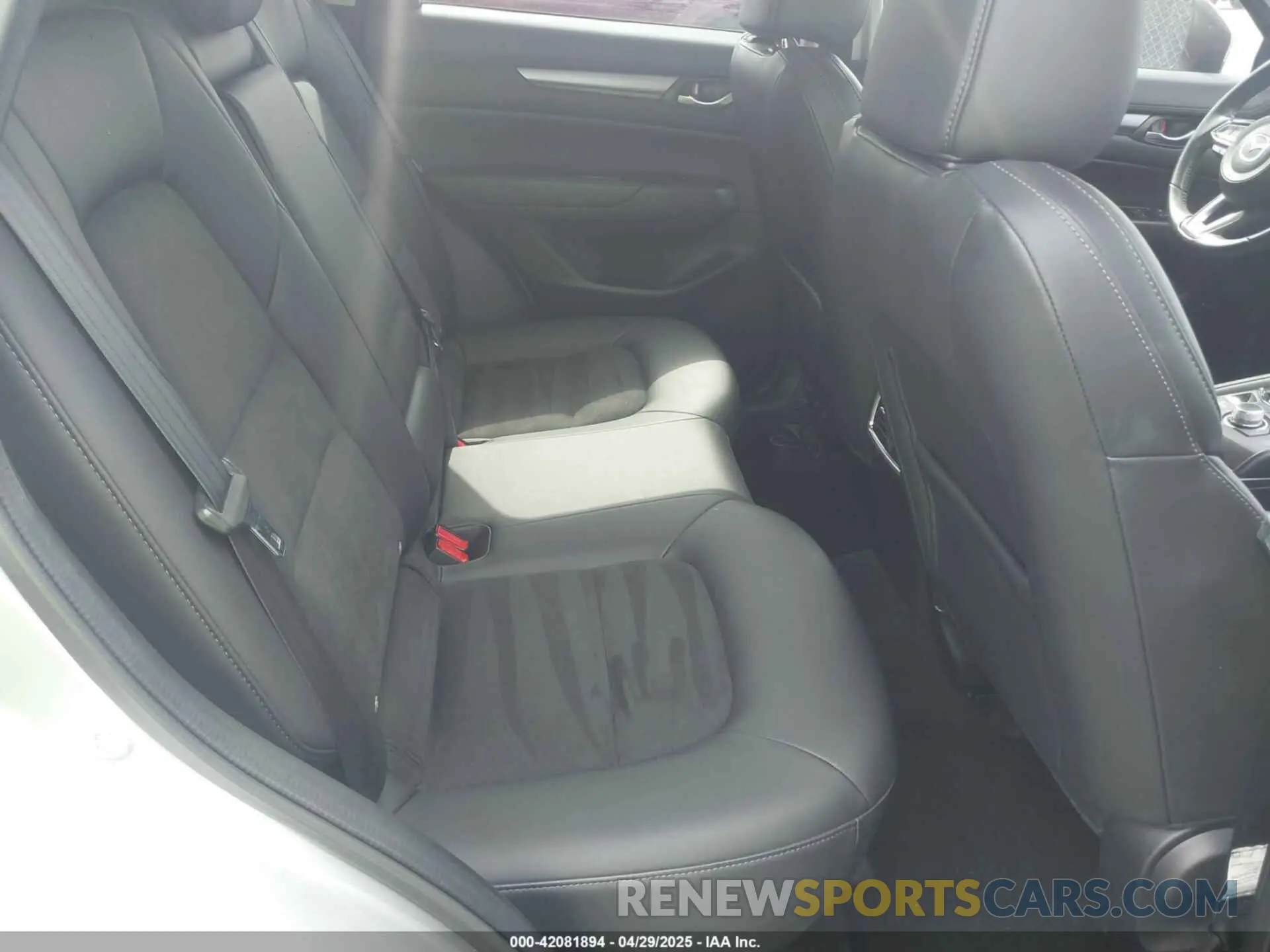 8 fotografías del automóvil dañado JM3KFACM2L1782061 MAZDA CX-5 2020