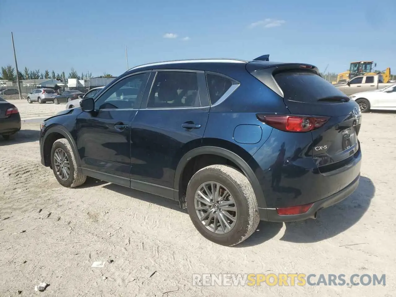 2 fotografías del automóvil dañado JM3KFACM3L0849952 MAZDA CX-5 2020