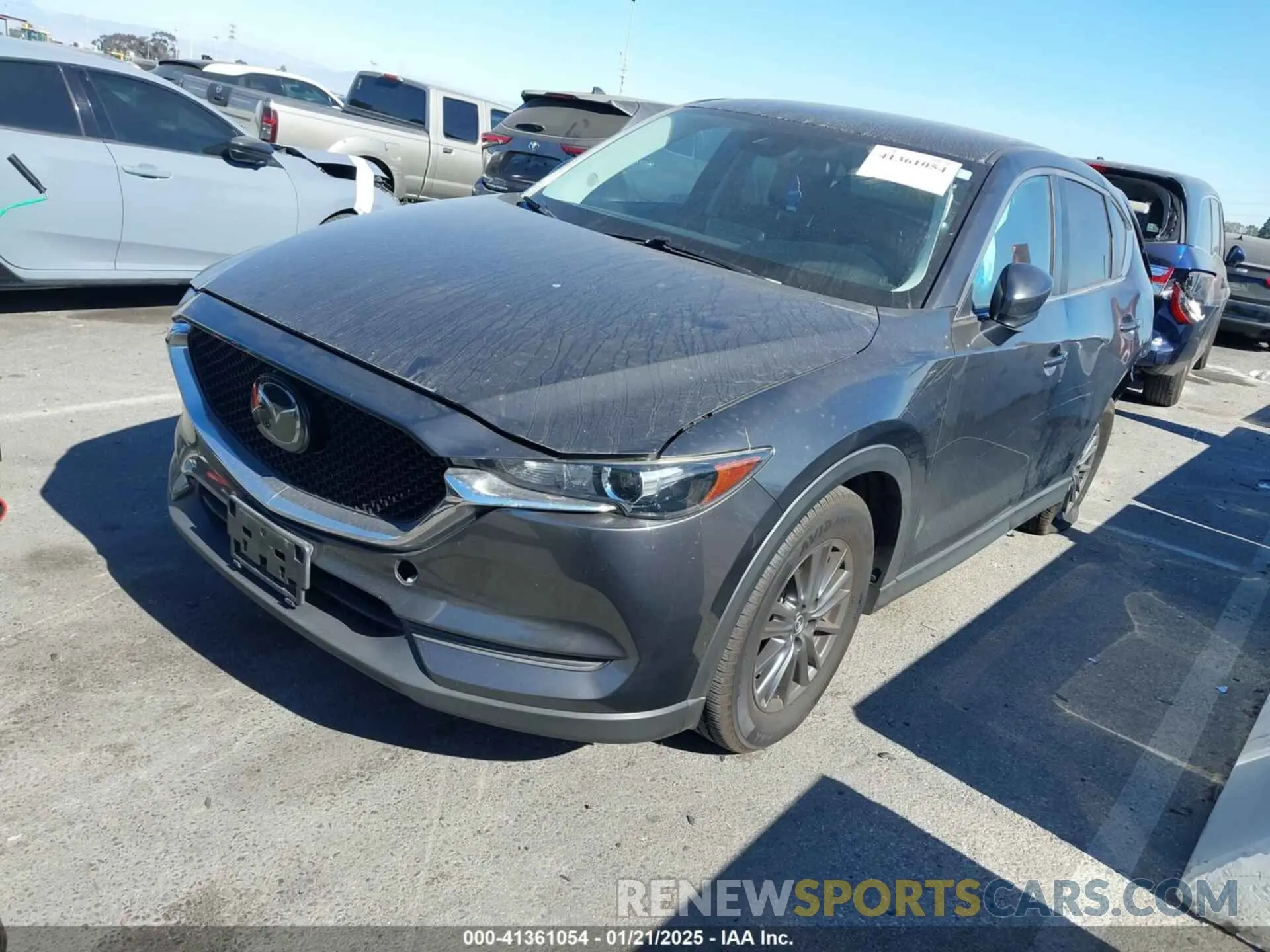 2 fotografías del automóvil dañado JM3KFACM4L0743820 MAZDA CX-5 2020