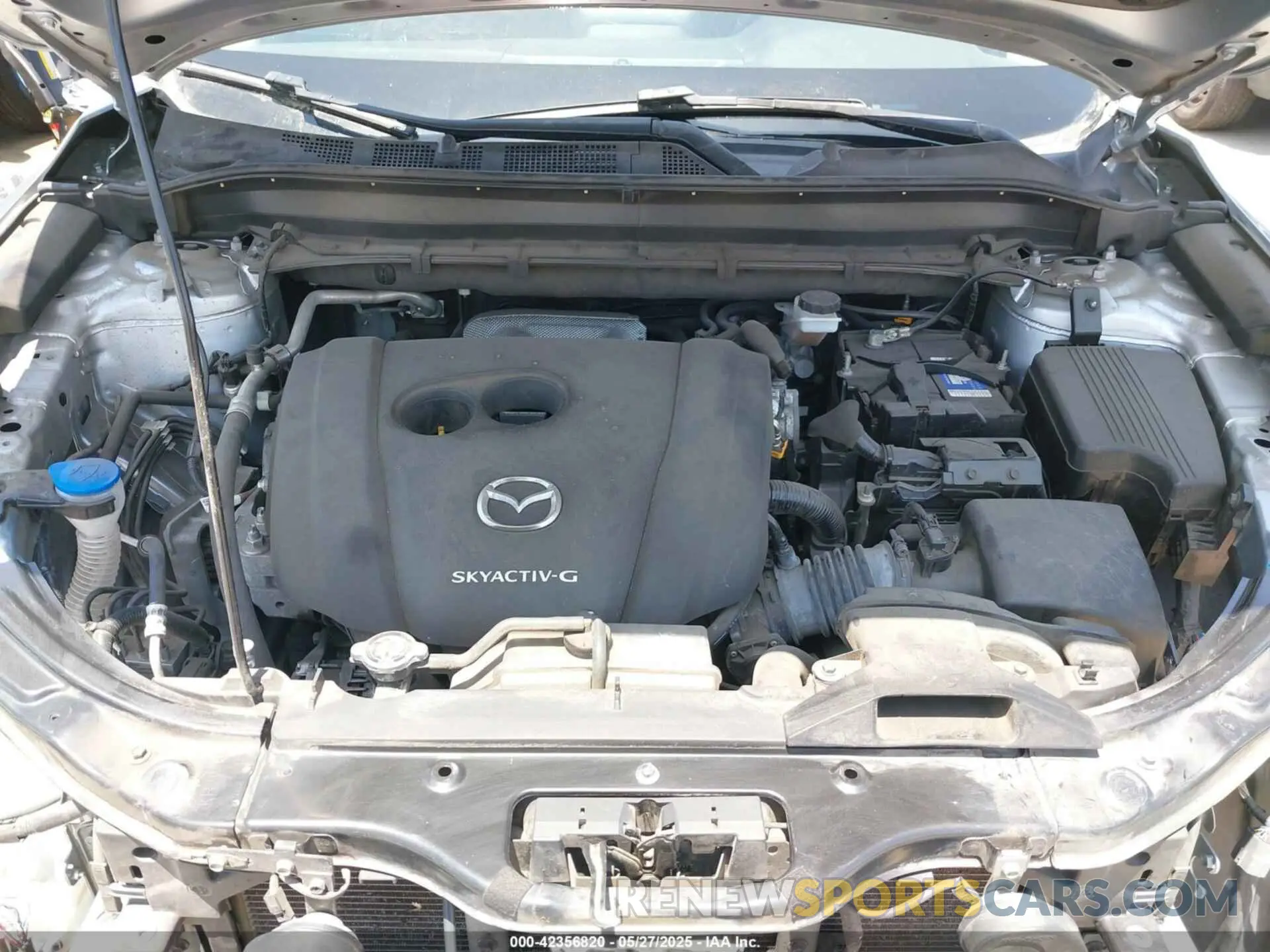10 fotografías del automóvil dañado JM3KFACM4L0753683 MAZDA CX-5 2020