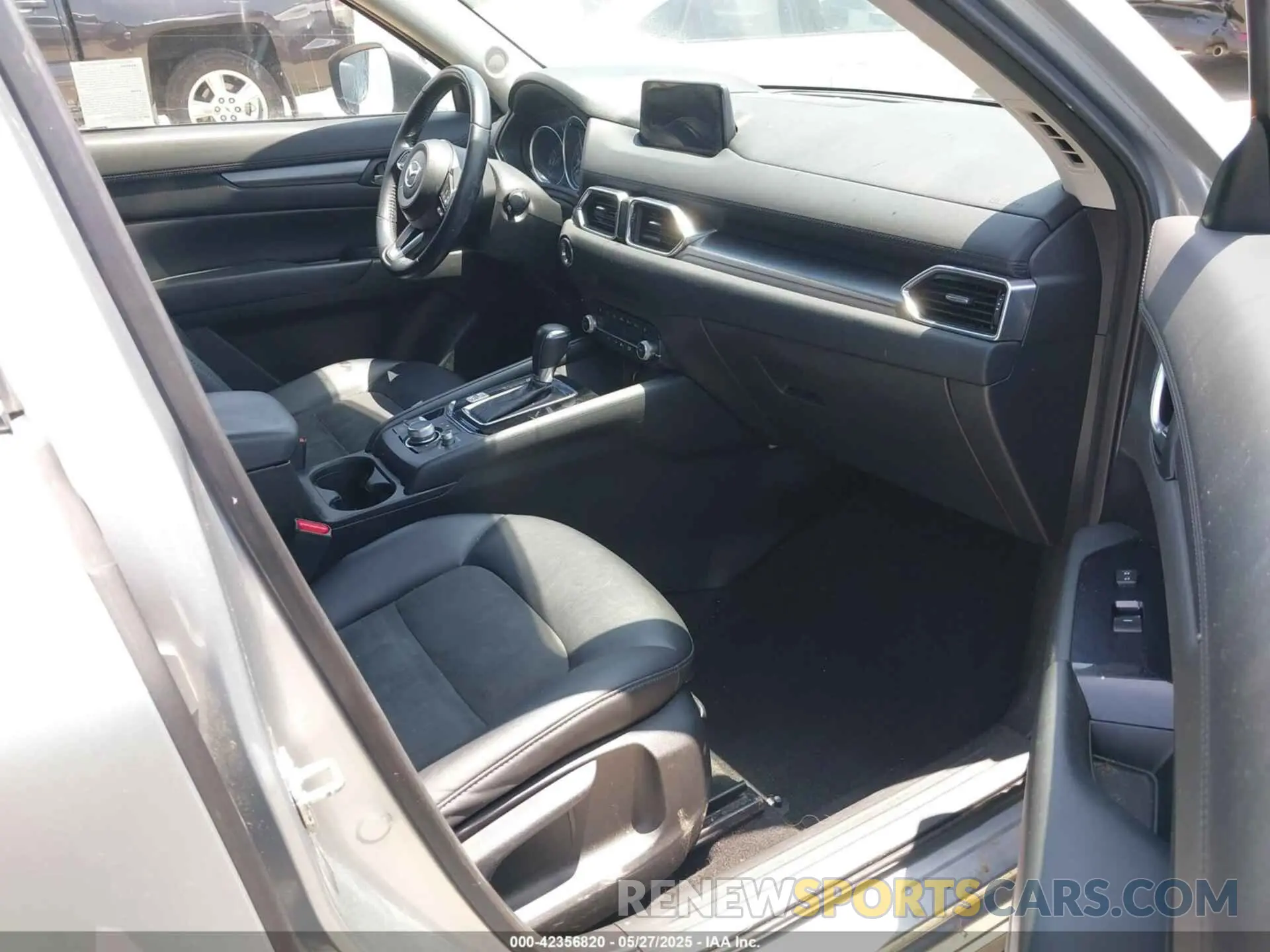 5 fotografías del automóvil dañado JM3KFACM4L0753683 MAZDA CX-5 2020