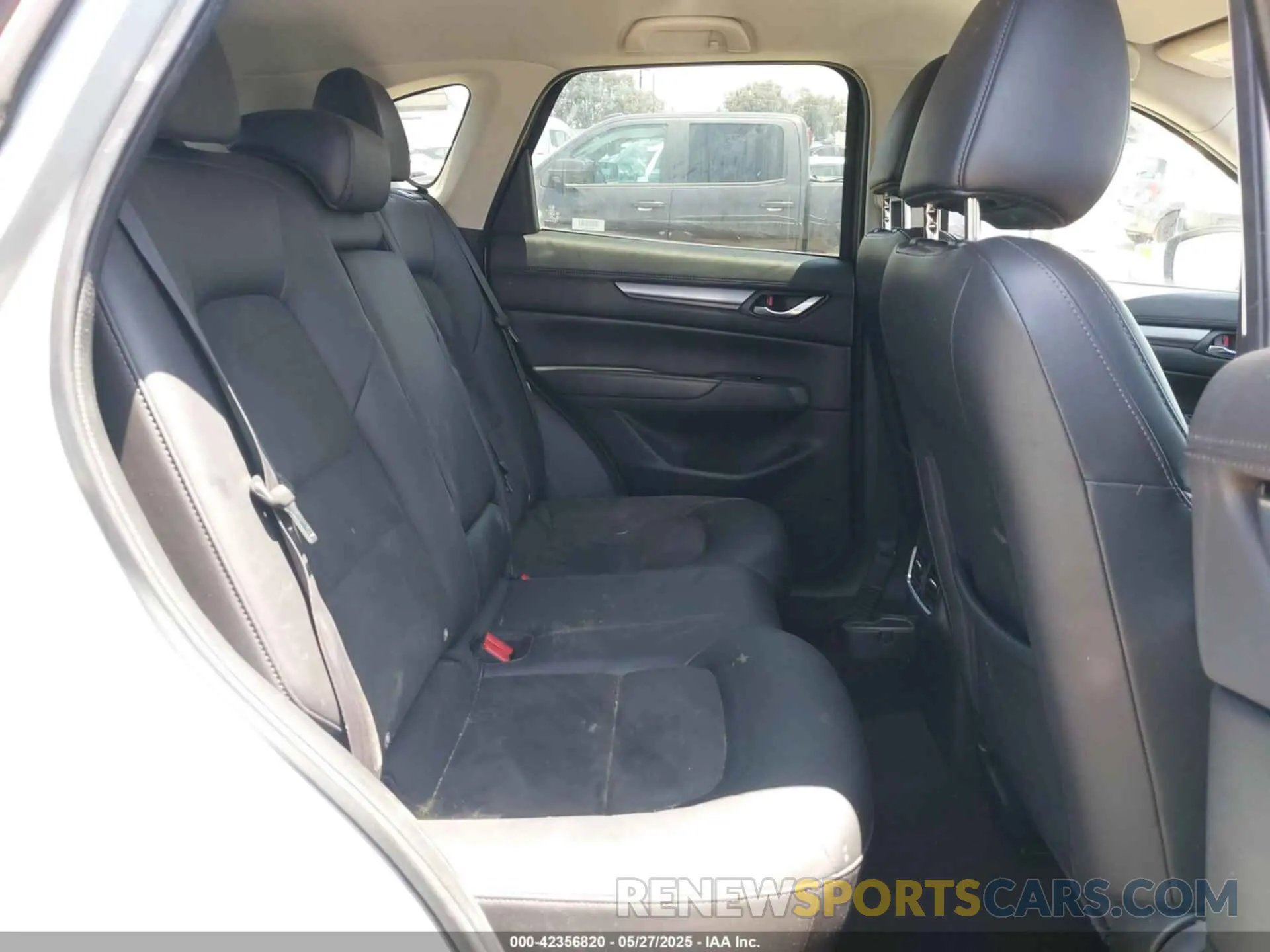 8 fotografías del automóvil dañado JM3KFACM4L0753683 MAZDA CX-5 2020