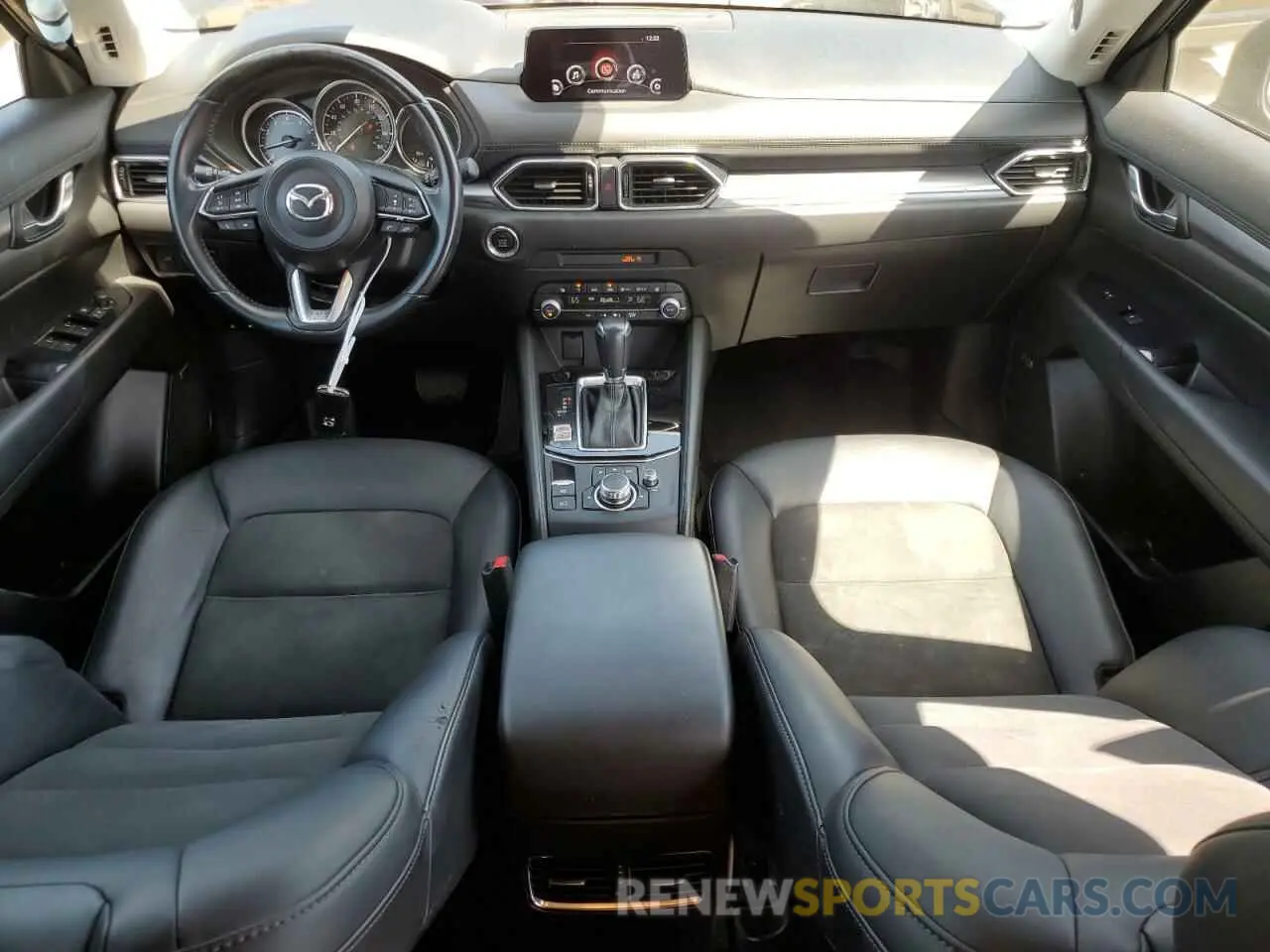 8 fotografías del automóvil dañado JM3KFACM5L0802650 MAZDA CX-5 2020