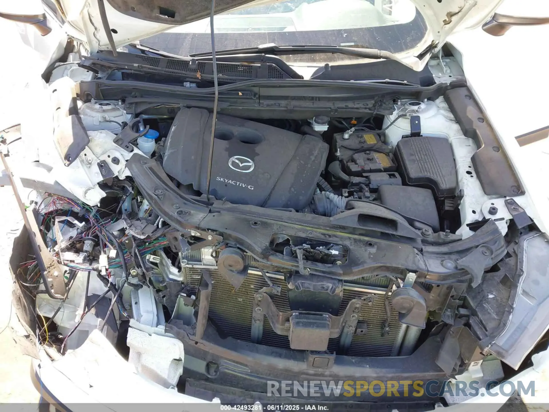 10 fotografías del automóvil dañado JM3KFACM5L0849192 MAZDA CX-5 2020