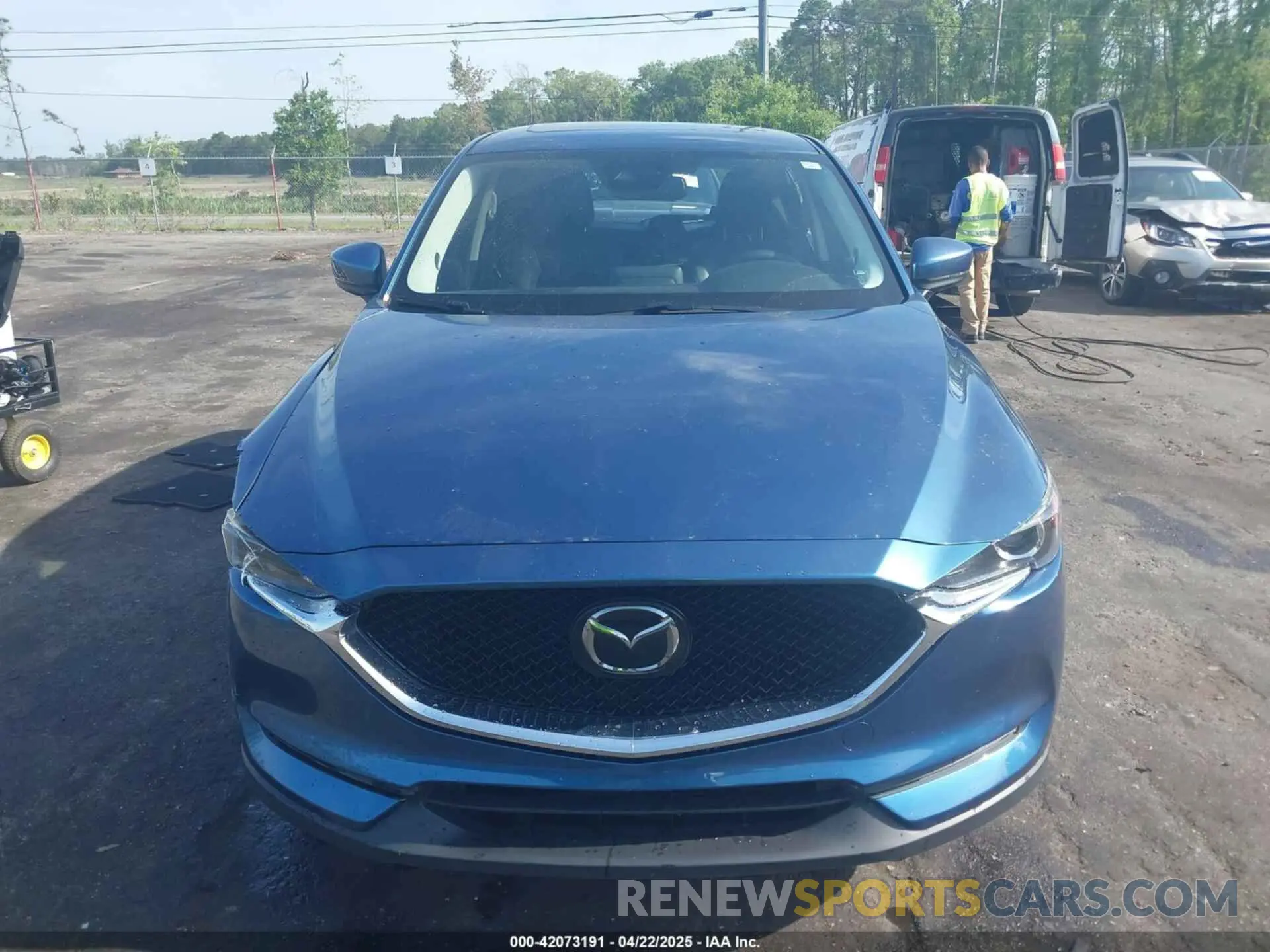 12 fotografías del automóvil dañado JM3KFACM5L1854290 MAZDA CX-5 2020