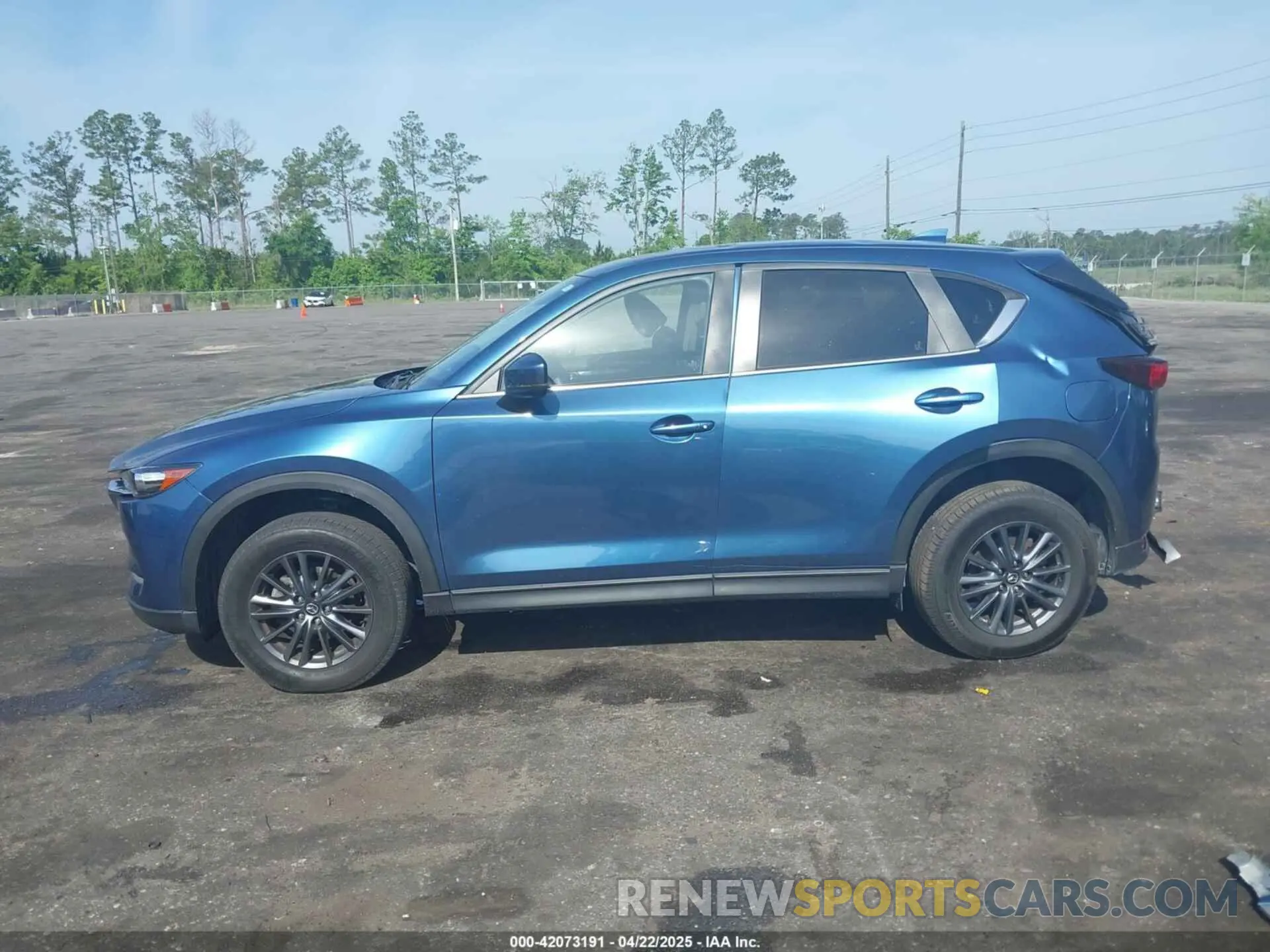 14 fotografías del automóvil dañado JM3KFACM5L1854290 MAZDA CX-5 2020