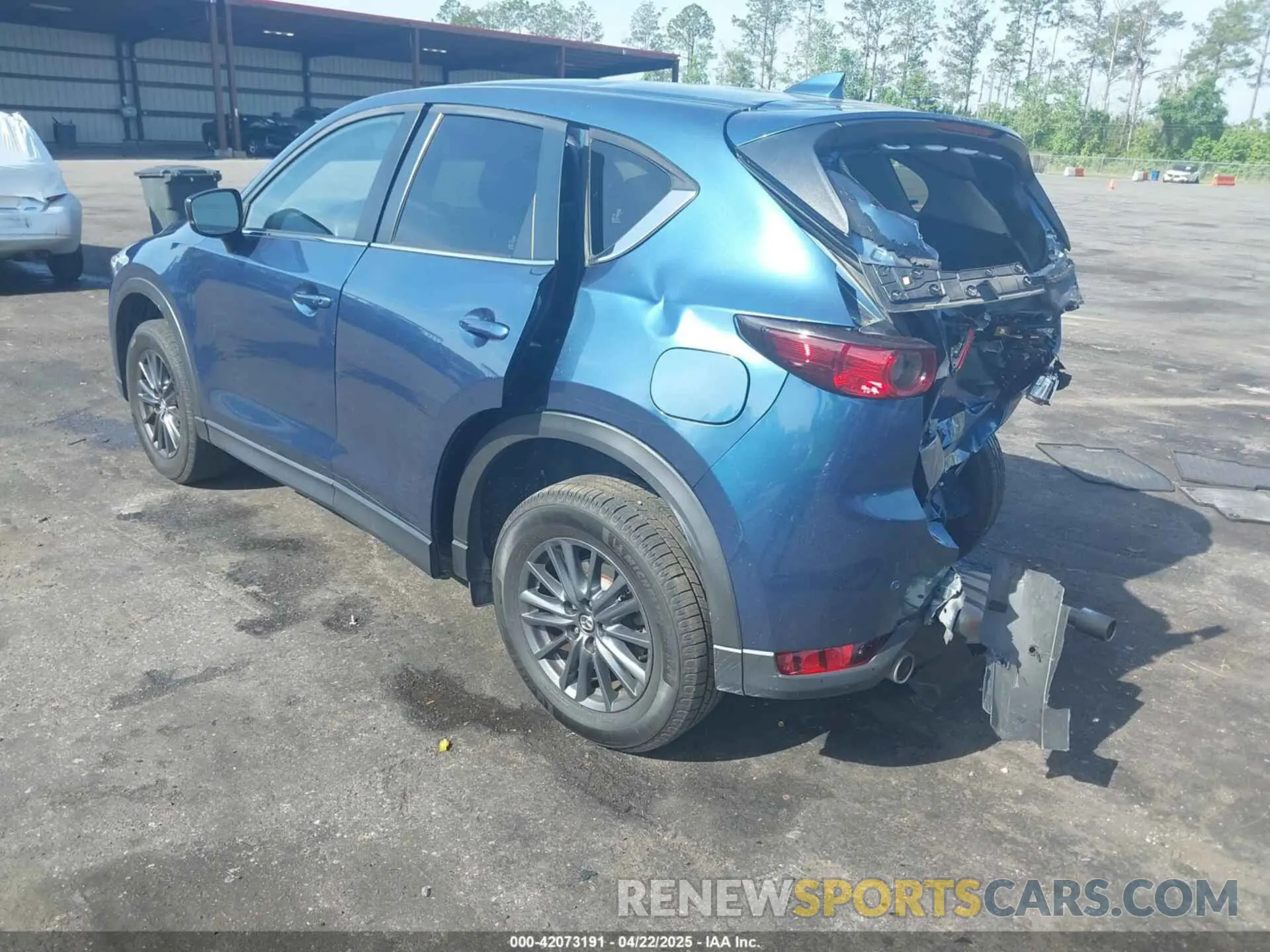 3 fotografías del automóvil dañado JM3KFACM5L1854290 MAZDA CX-5 2020