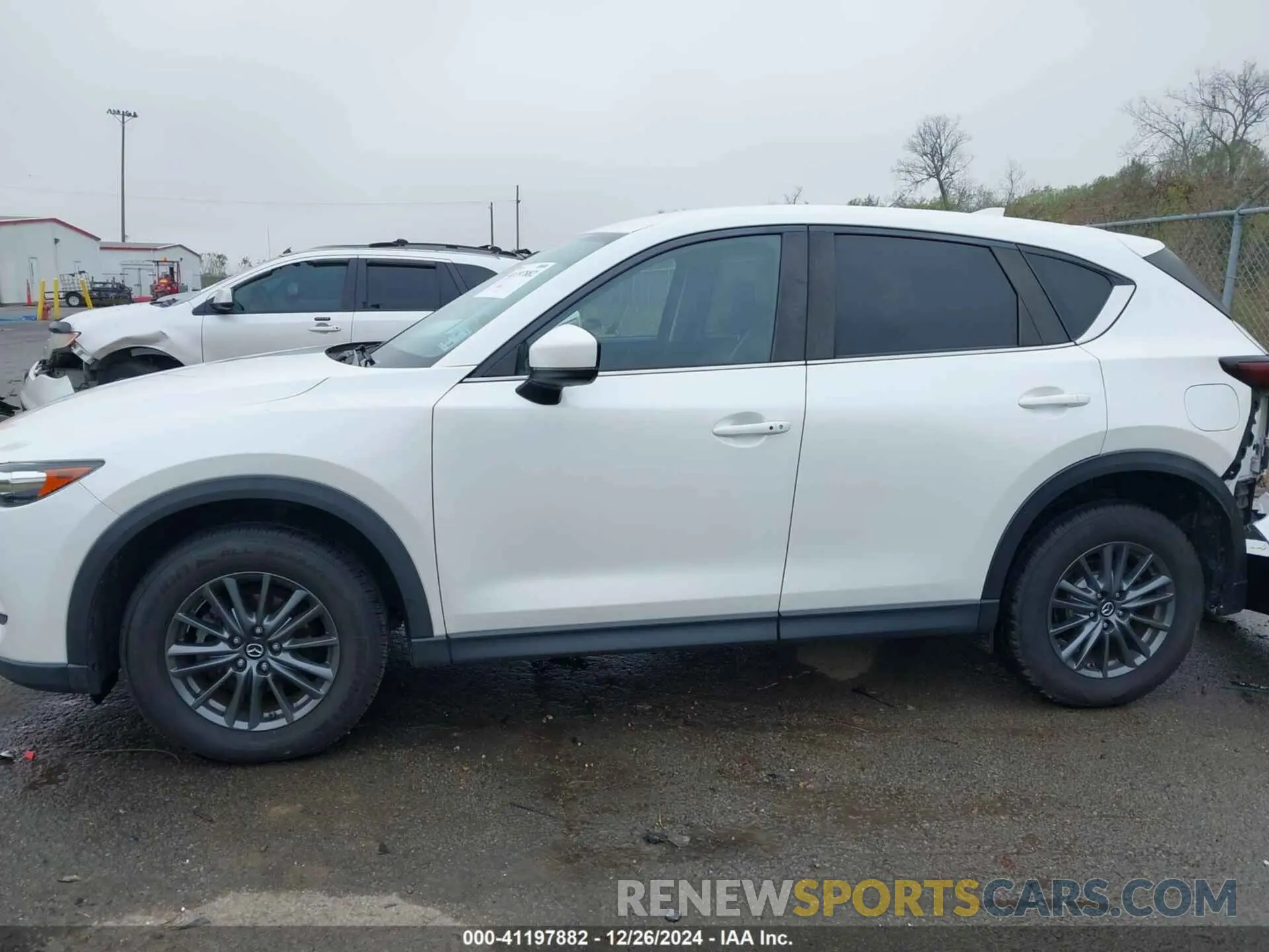 14 fotografías del automóvil dañado JM3KFACM6L0753698 MAZDA CX-5 2020