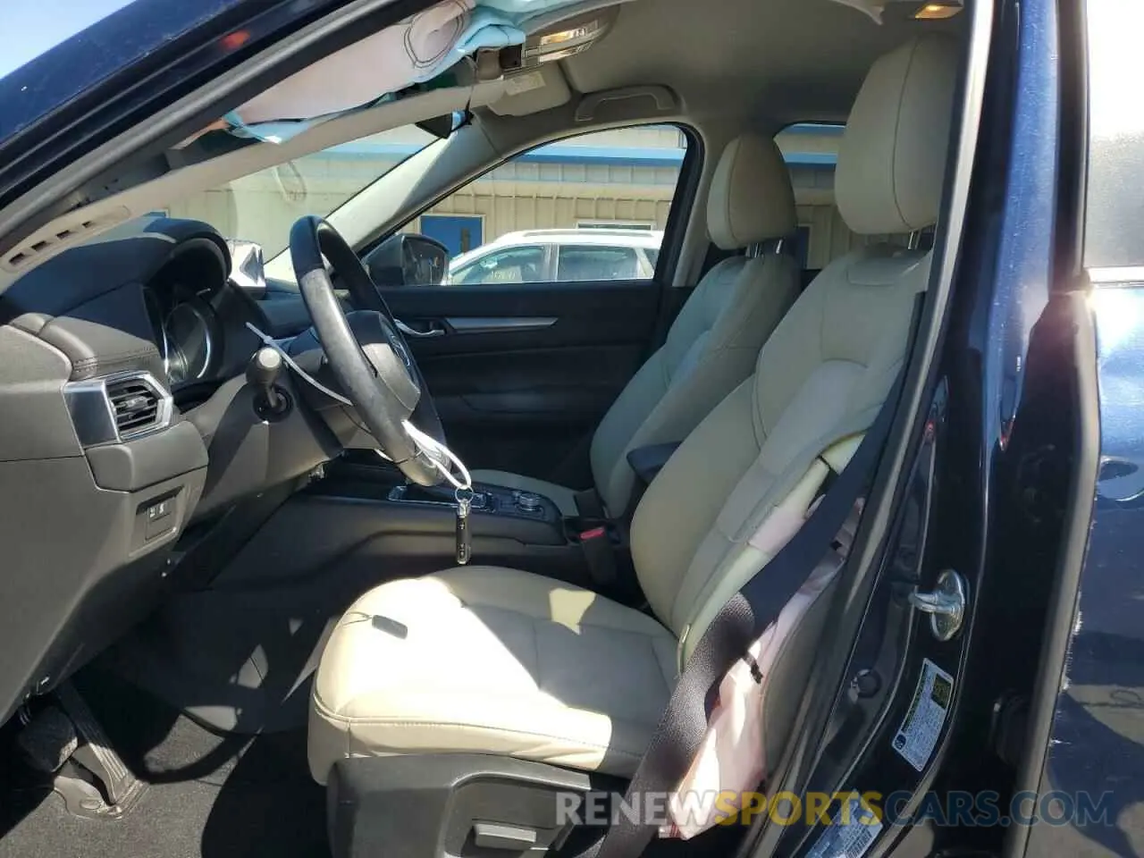 7 fotografías del automóvil dañado JM3KFACM6L0822146 MAZDA CX-5 2020