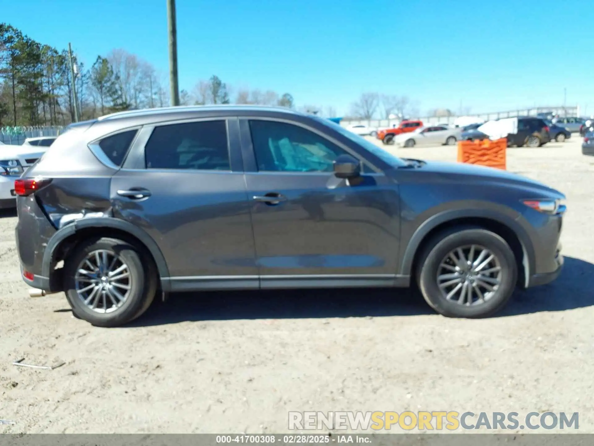 13 fotografías del automóvil dañado JM3KFACM6L1805549 MAZDA CX-5 2020