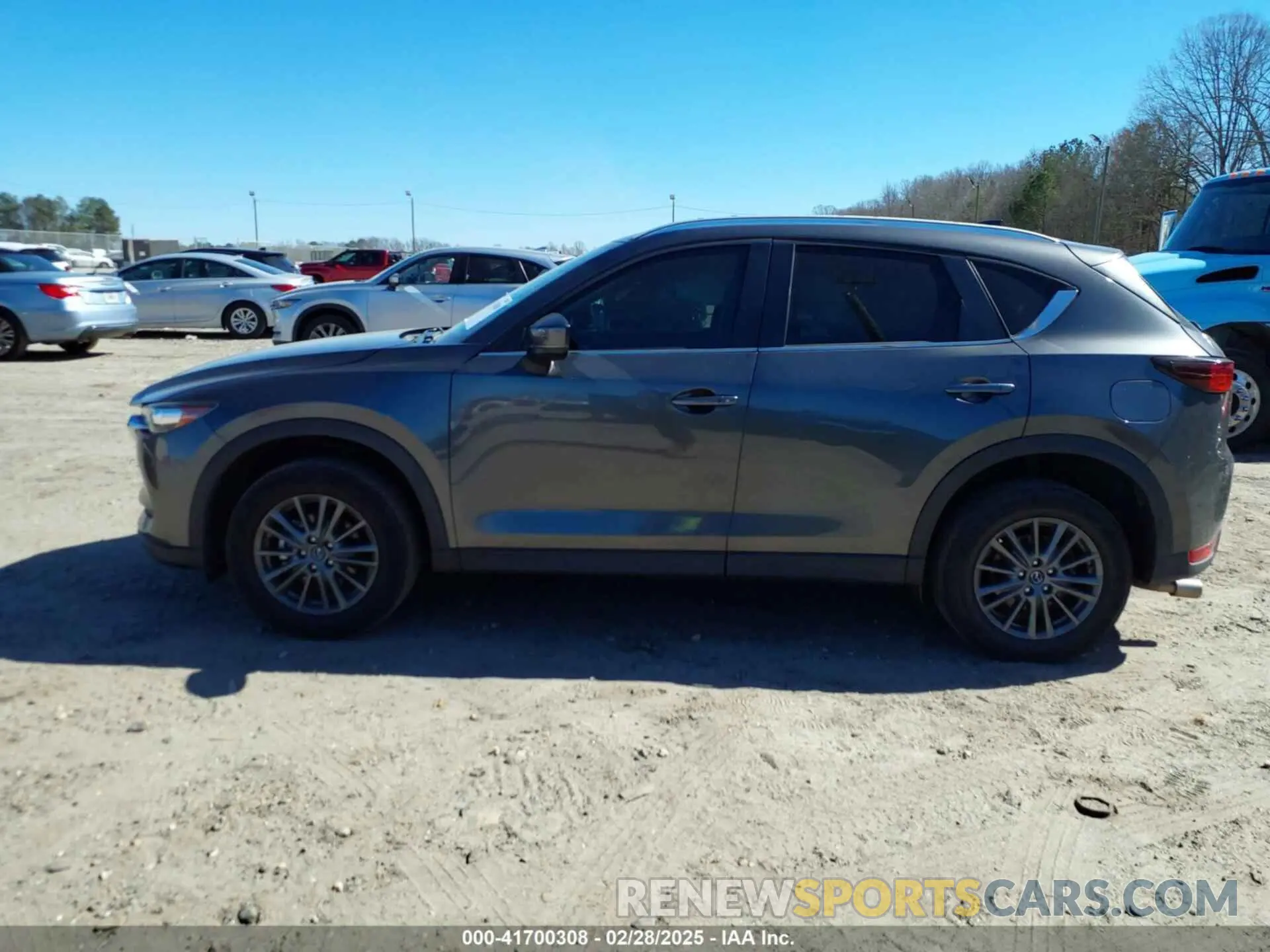 14 fotografías del automóvil dañado JM3KFACM6L1805549 MAZDA CX-5 2020