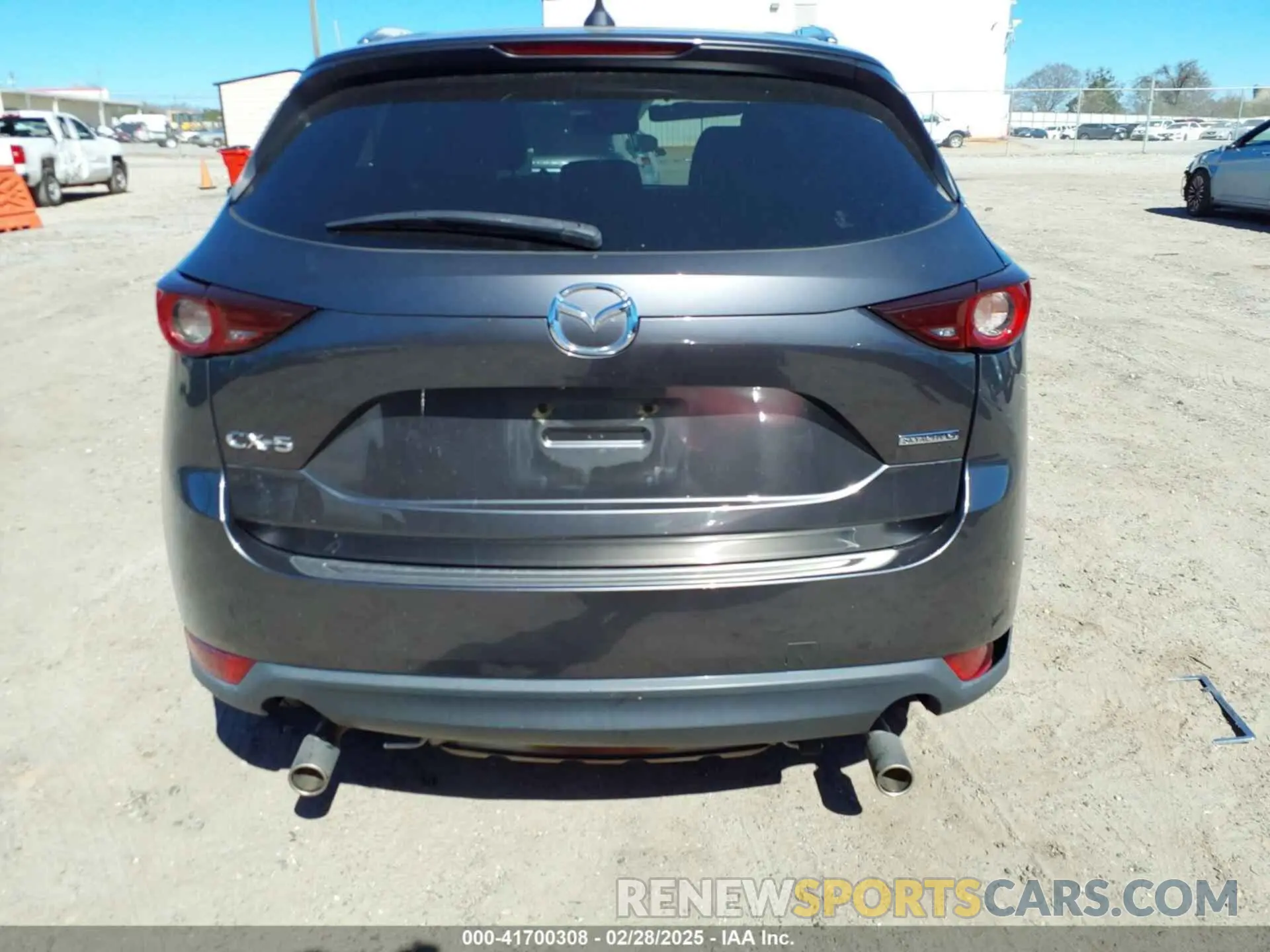 16 fotografías del automóvil dañado JM3KFACM6L1805549 MAZDA CX-5 2020
