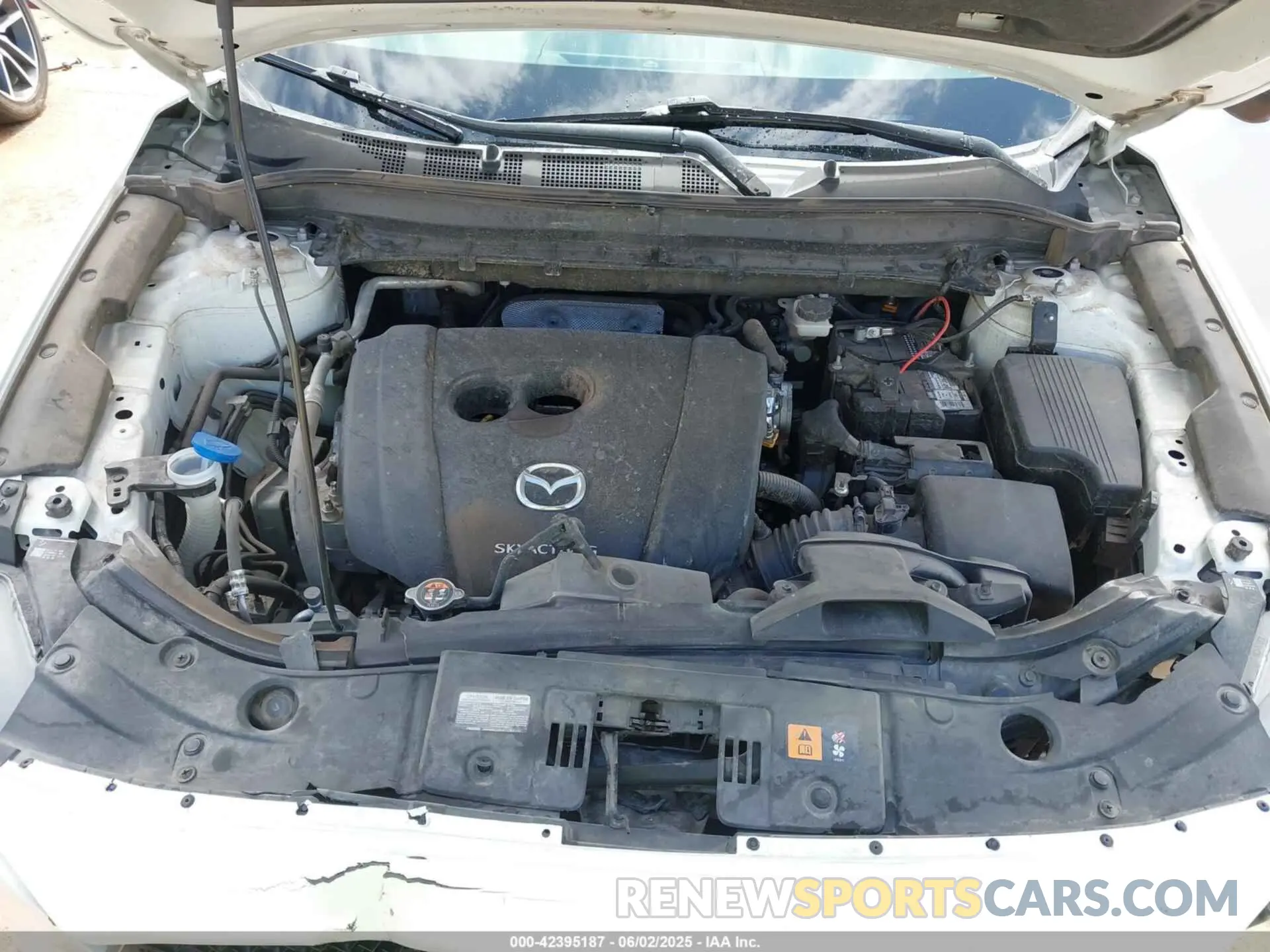 10 fotografías del automóvil dañado JM3KFACM7L0741303 MAZDA CX-5 2020
