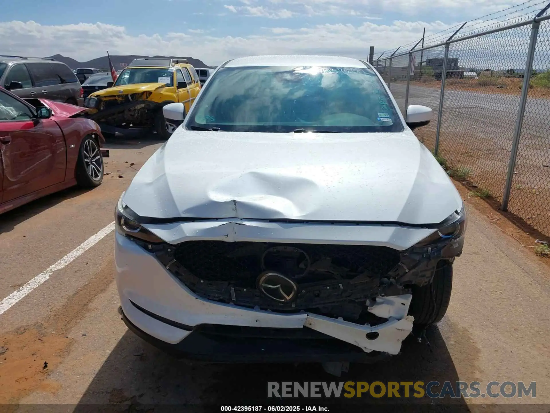 12 fotografías del automóvil dañado JM3KFACM7L0741303 MAZDA CX-5 2020
