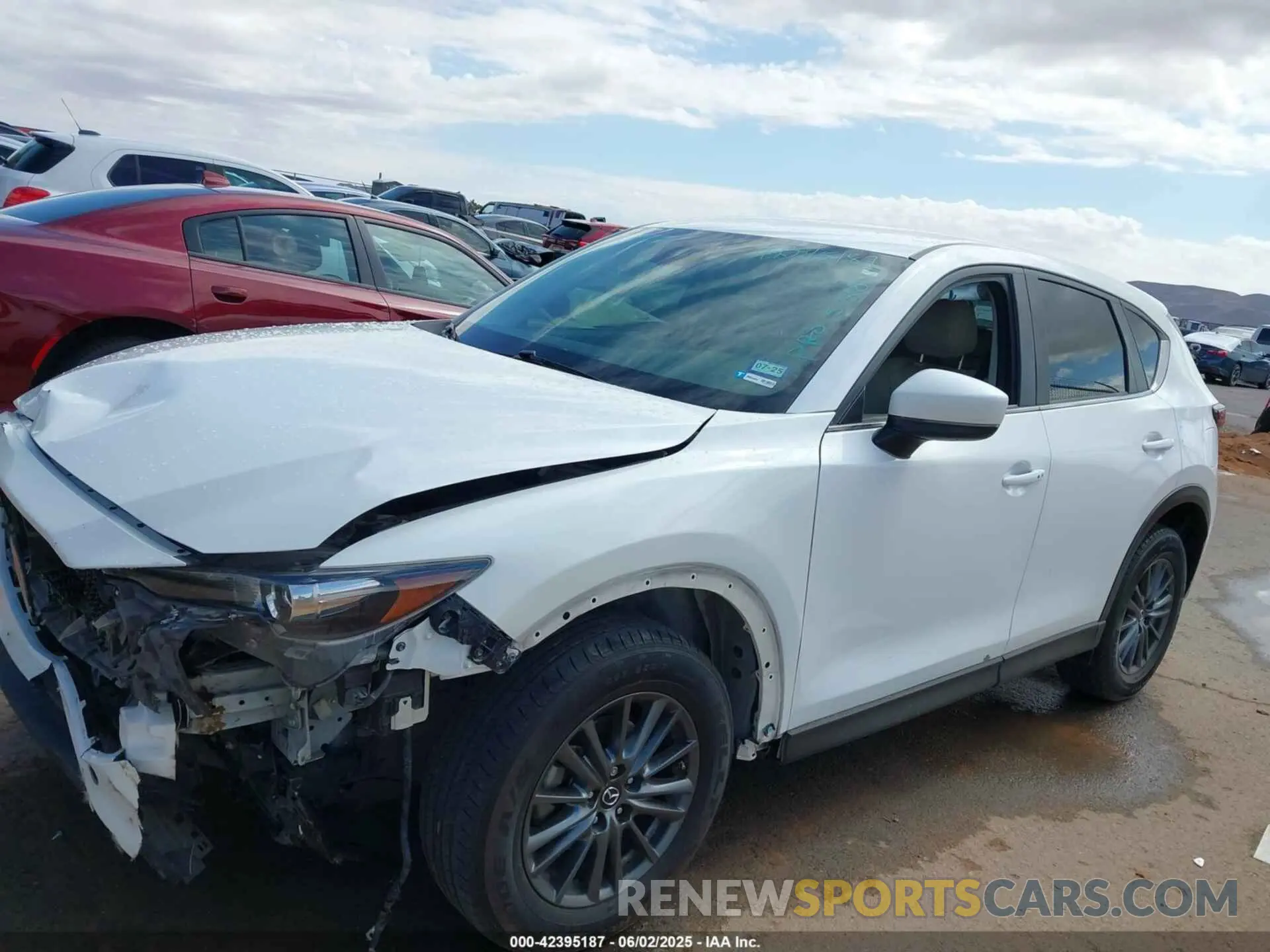 14 fotografías del automóvil dañado JM3KFACM7L0741303 MAZDA CX-5 2020