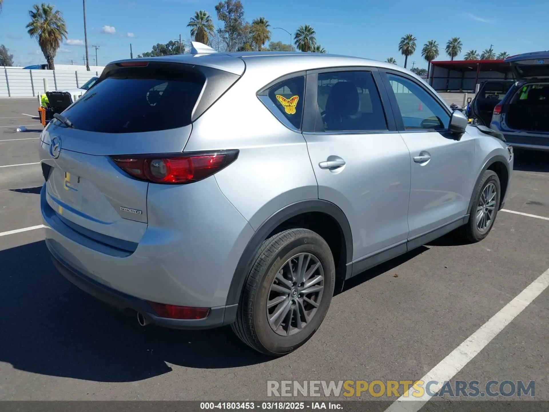 4 fotografías del automóvil dañado JM3KFACM7L0774401 MAZDA CX-5 2020