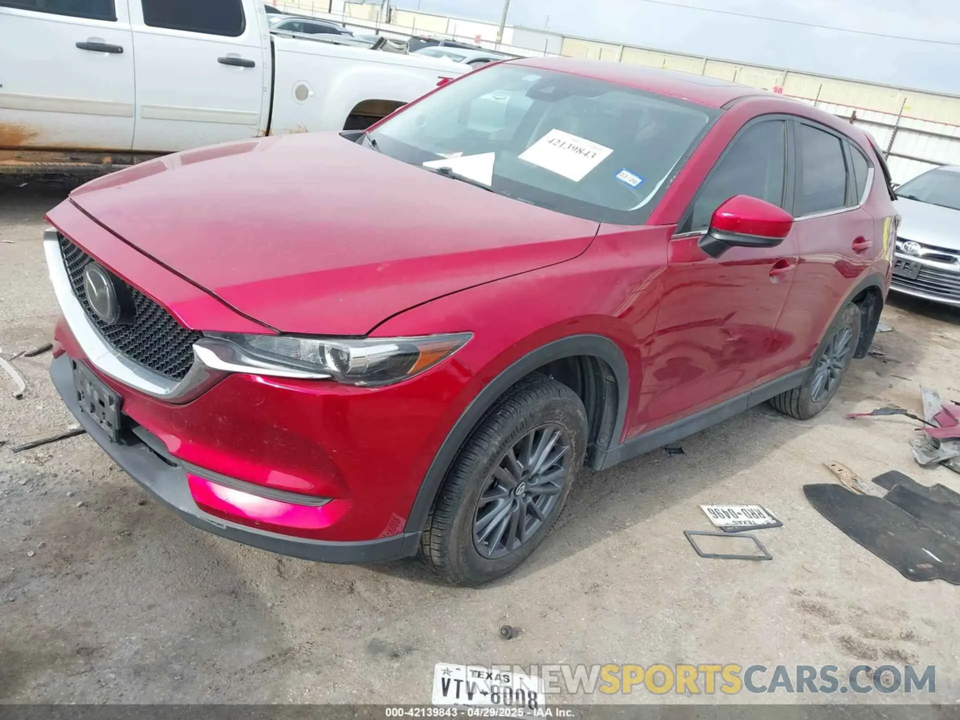 2 fotografías del automóvil dañado JM3KFACM7L0783227 MAZDA CX-5 2020