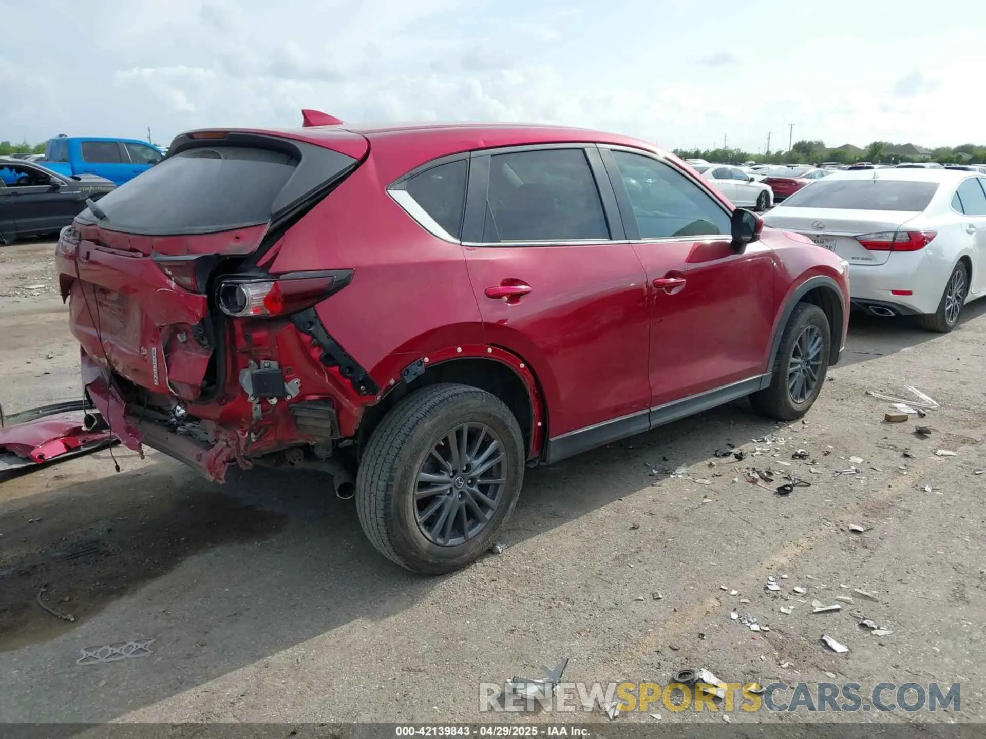 4 fotografías del automóvil dañado JM3KFACM7L0783227 MAZDA CX-5 2020