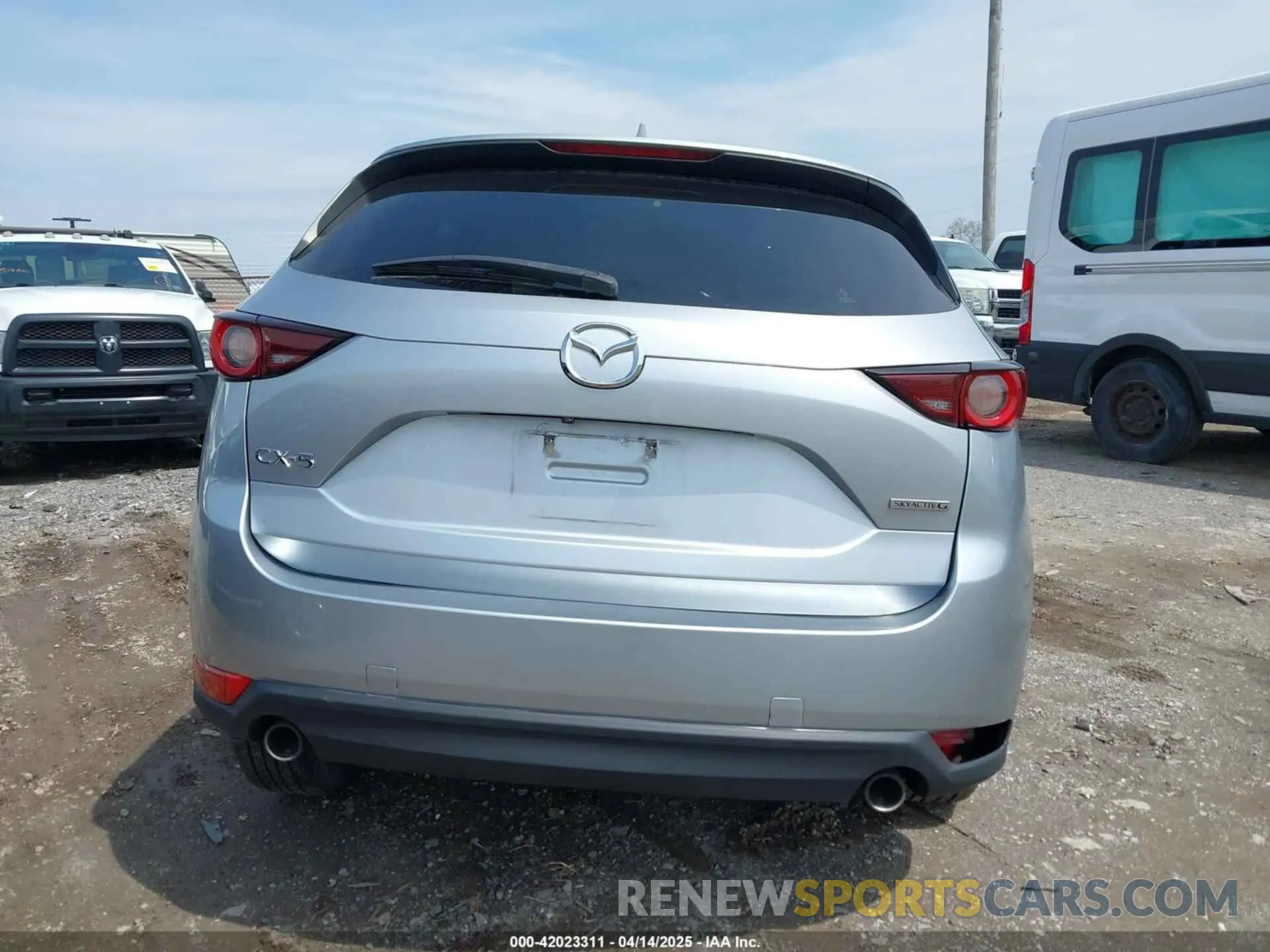 16 fotografías del automóvil dañado JM3KFACM9L0785464 MAZDA CX-5 2020