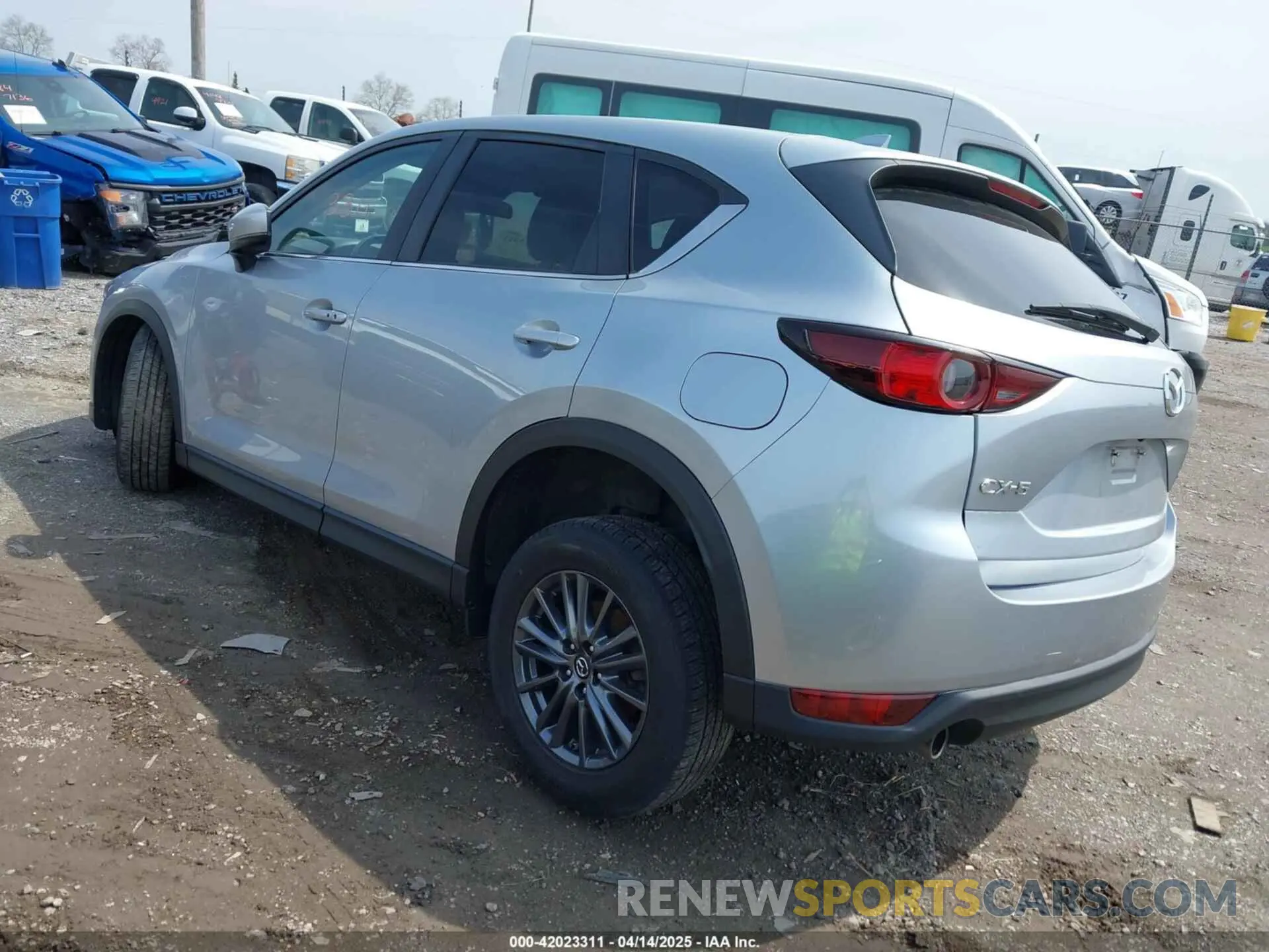 3 fotografías del automóvil dañado JM3KFACM9L0785464 MAZDA CX-5 2020