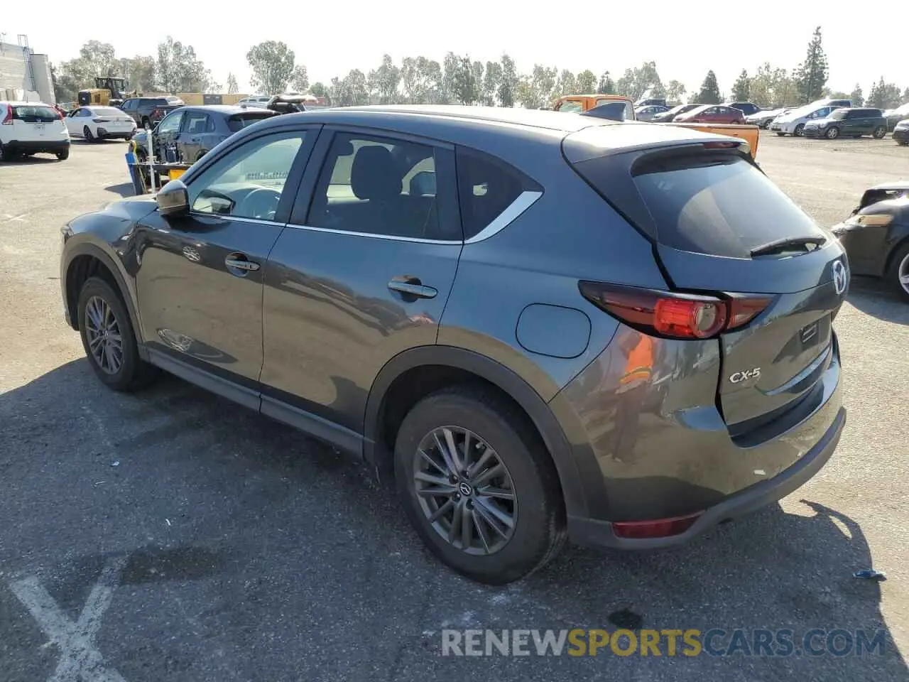 2 fotografías del automóvil dañado JM3KFACM9L0815692 MAZDA CX-5 2020