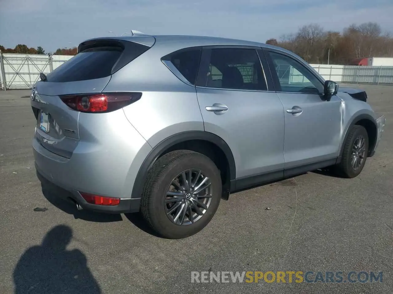 3 fotografías del automóvil dañado JM3KFACMXL0766115 MAZDA CX-5 2020