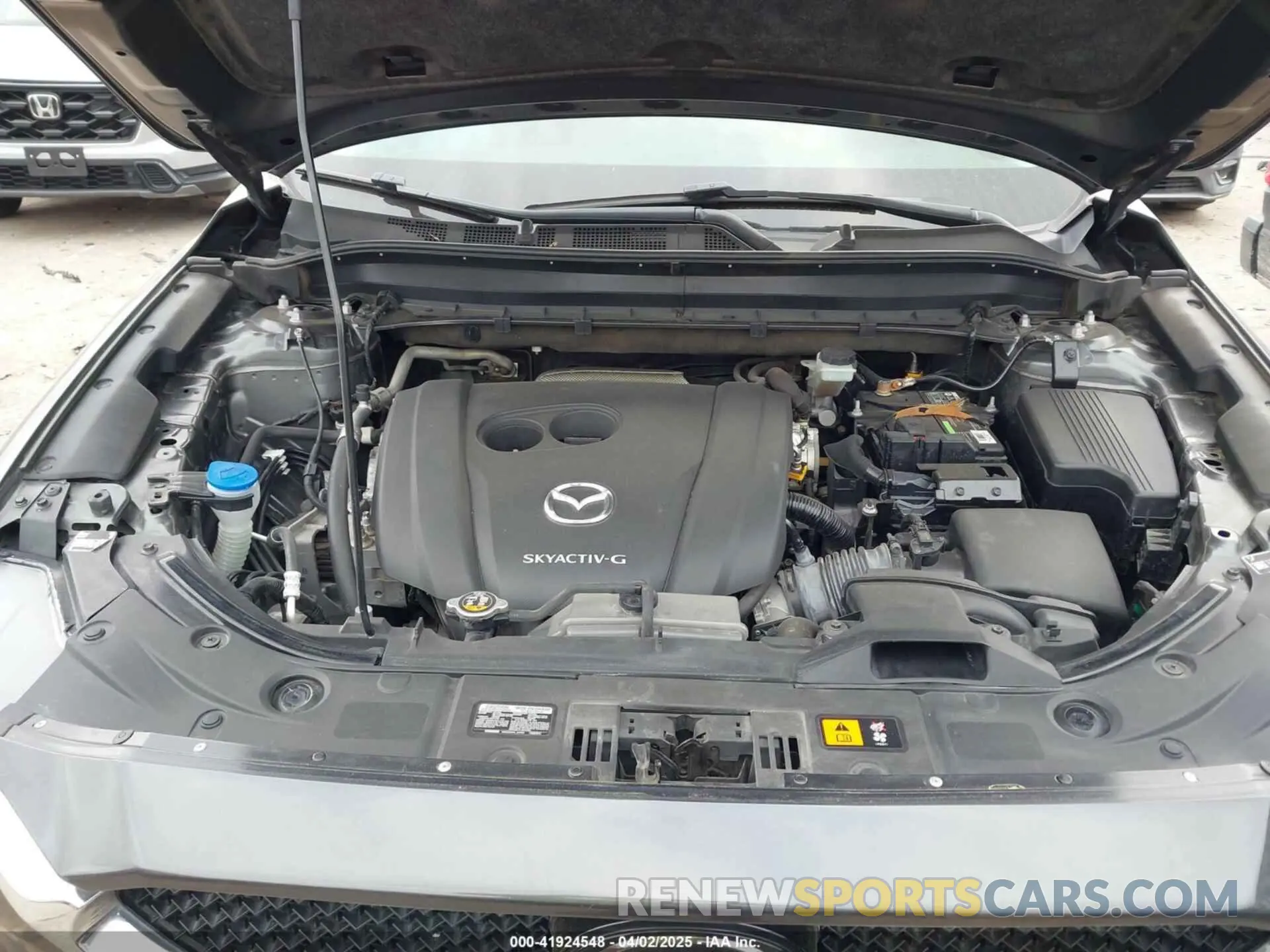 10 fotografías del automóvil dañado JM3KFADM1L0845803 MAZDA CX-5 2020