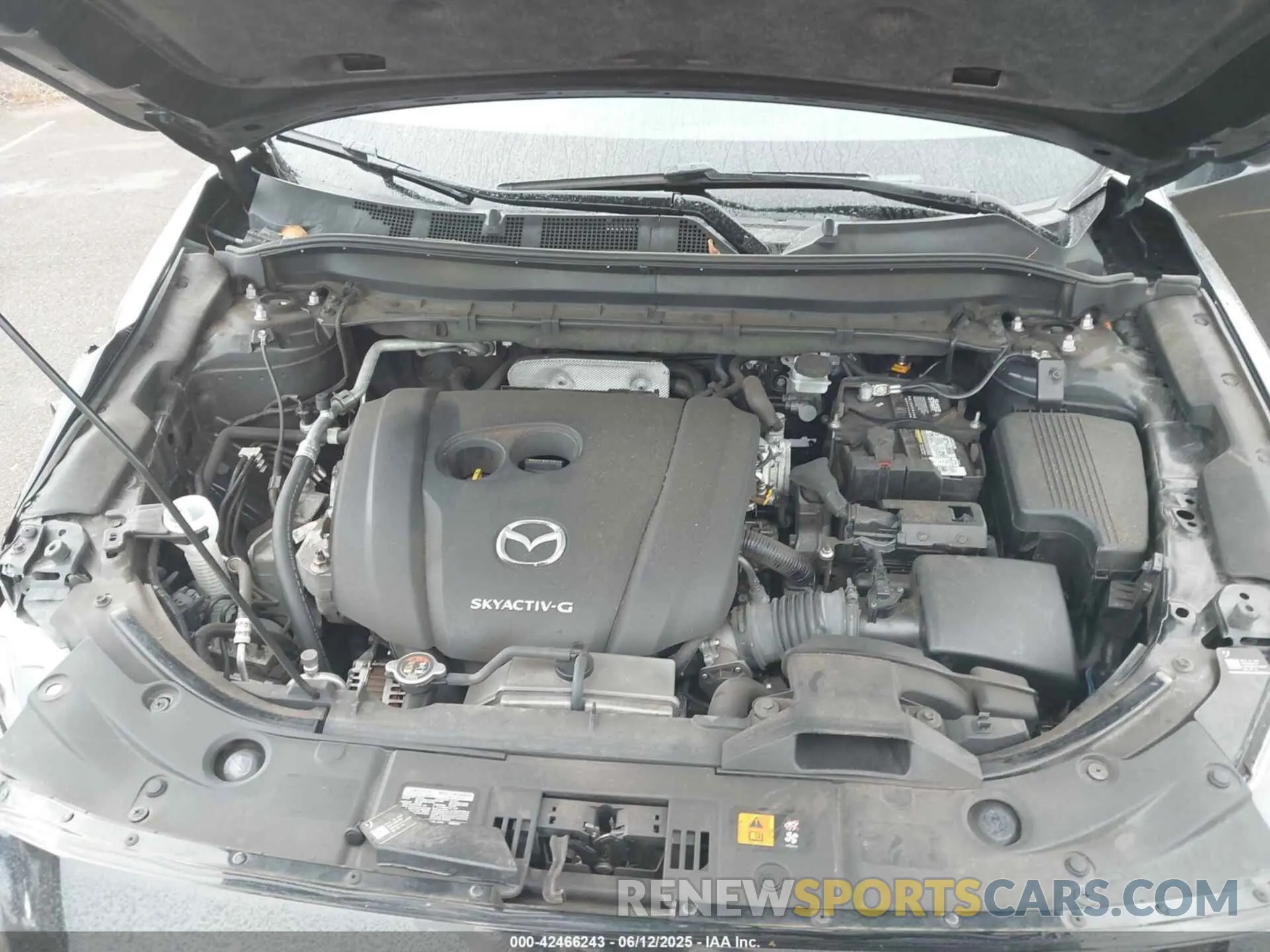 10 fotografías del automóvil dañado JM3KFADM2L0732104 MAZDA CX-5 2020
