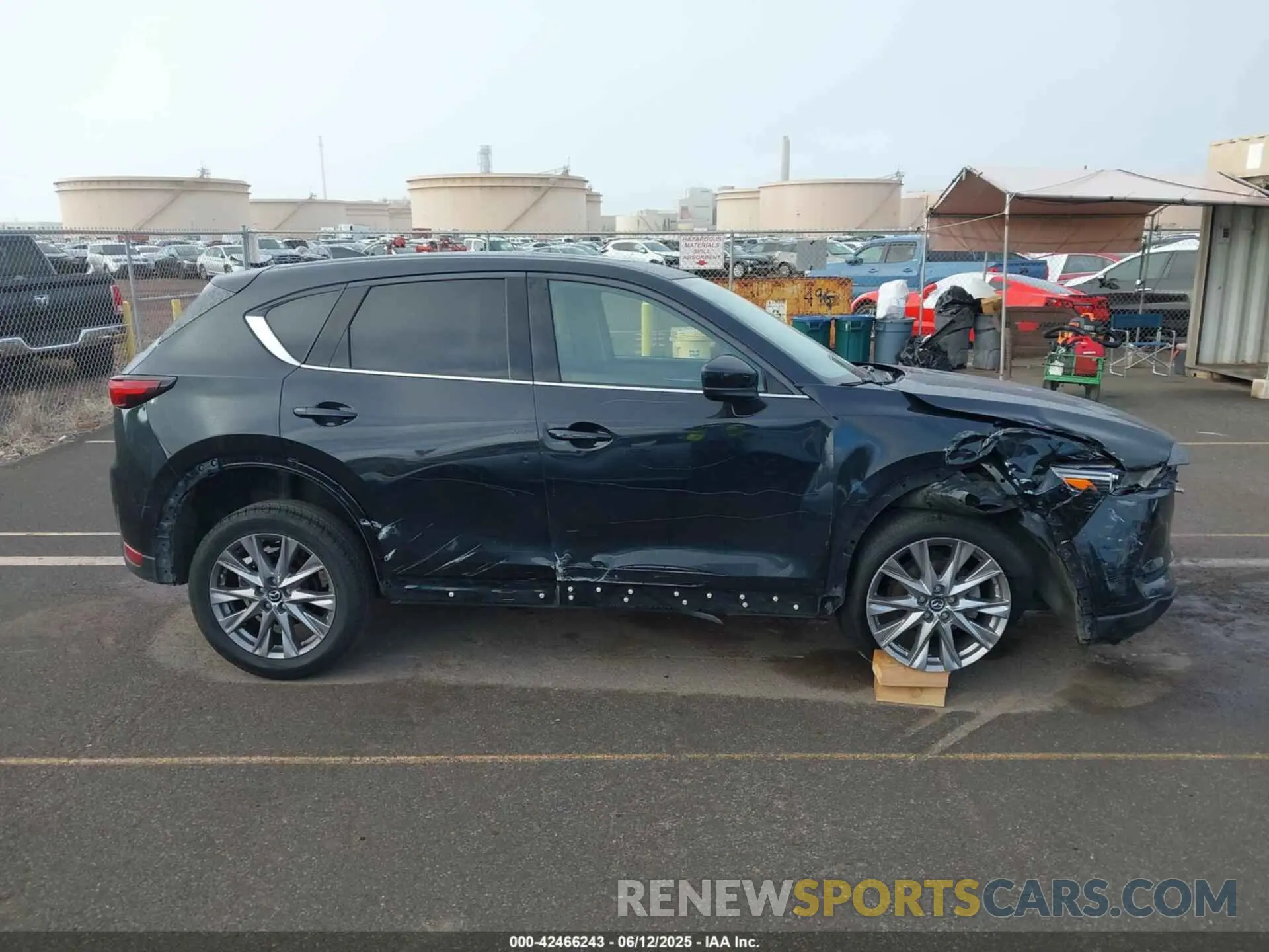 13 fotografías del automóvil dañado JM3KFADM2L0732104 MAZDA CX-5 2020