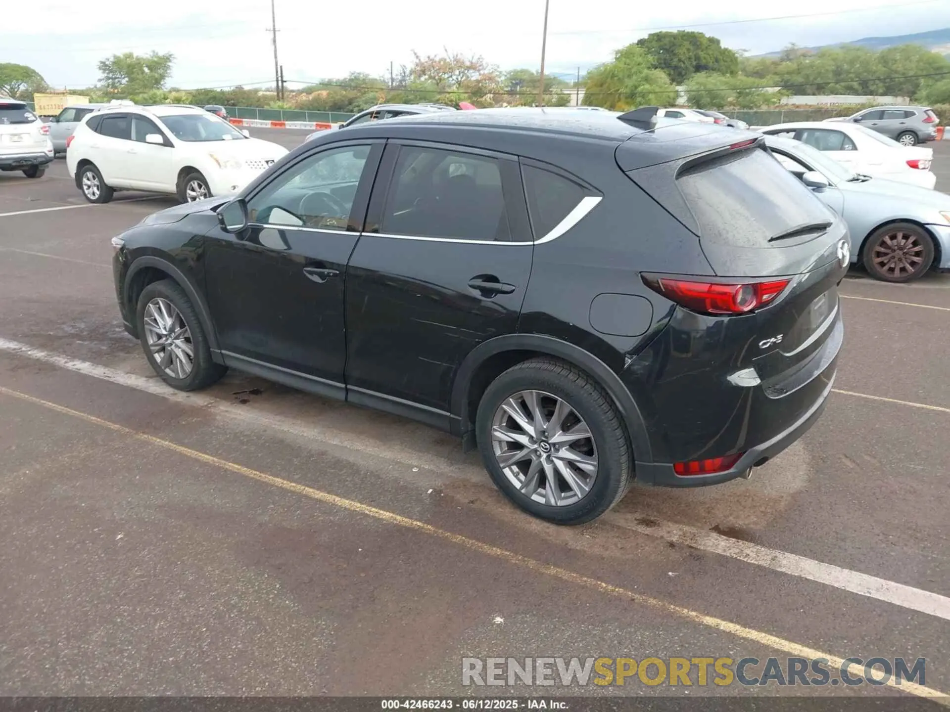 3 fotografías del automóvil dañado JM3KFADM2L0732104 MAZDA CX-5 2020