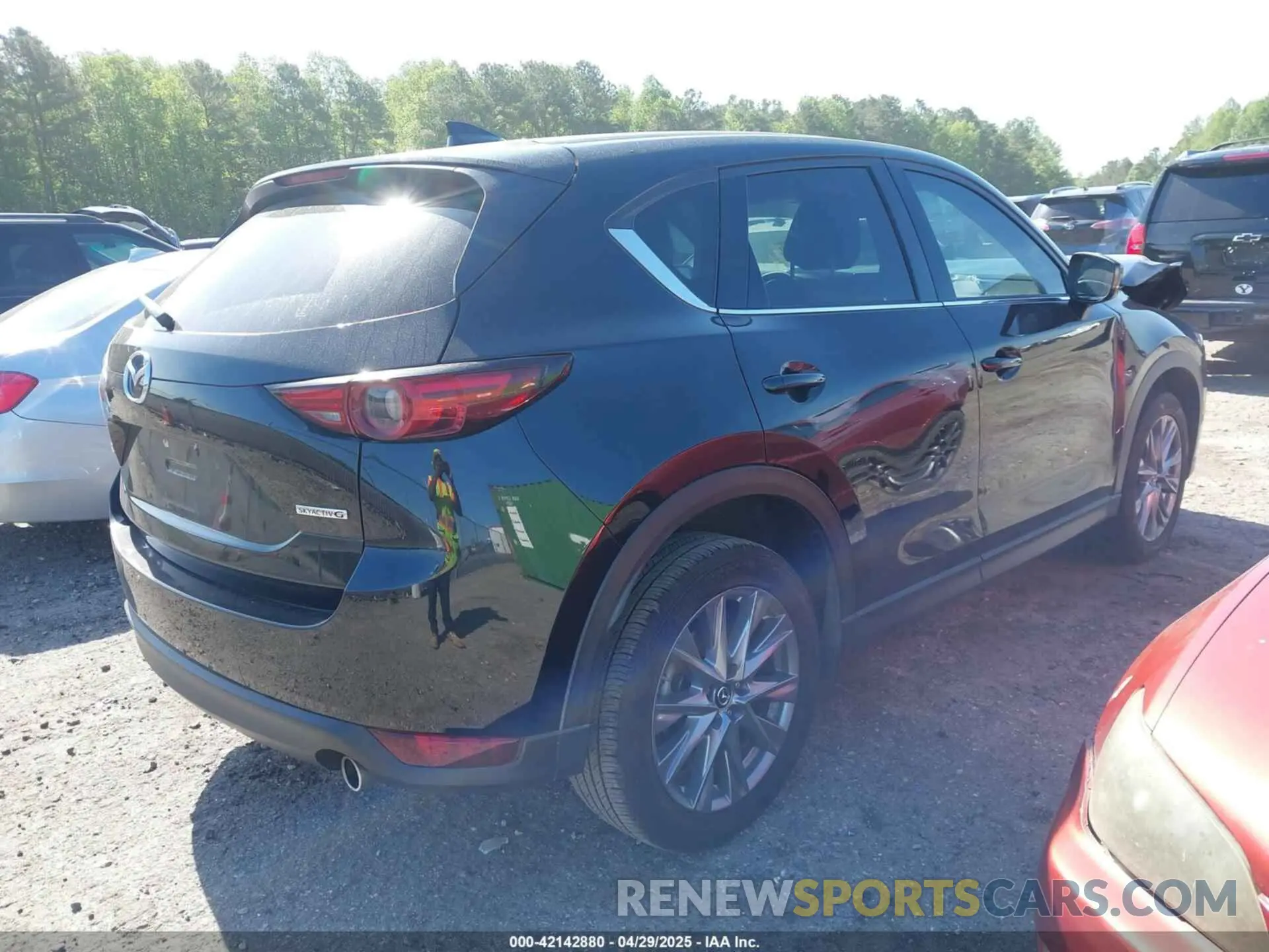 4 fotografías del automóvil dañado JM3KFADM2L0778189 MAZDA CX-5 2020