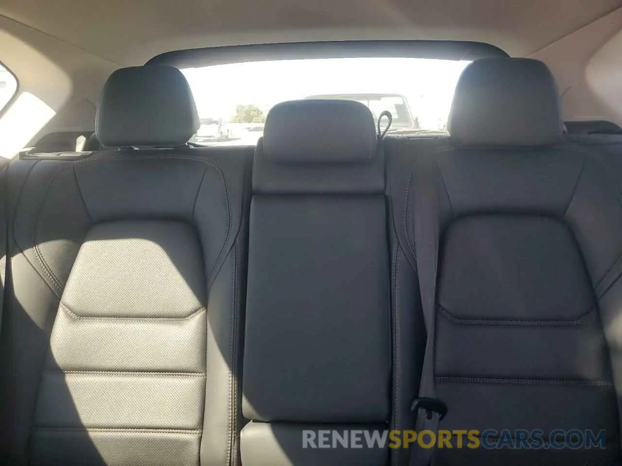 10 fotografías del automóvil dañado JM3KFADM2L0808324 MAZDA CX-5 2020