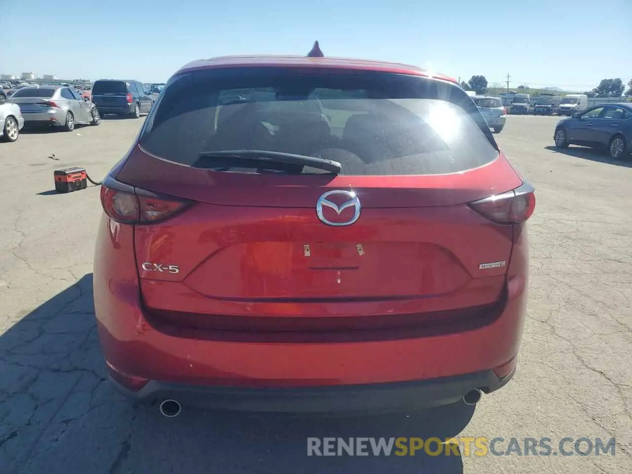 6 fotografías del automóvil dañado JM3KFADM2L0808324 MAZDA CX-5 2020