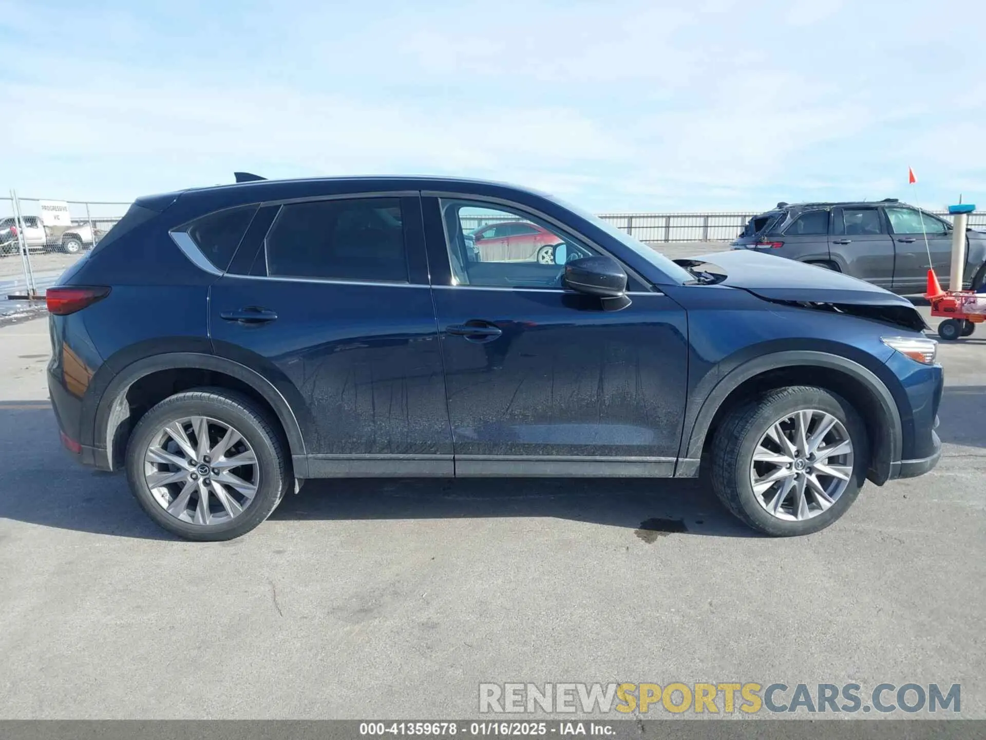 12 fotografías del automóvil dañado JM3KFADM3L0804492 MAZDA CX-5 2020