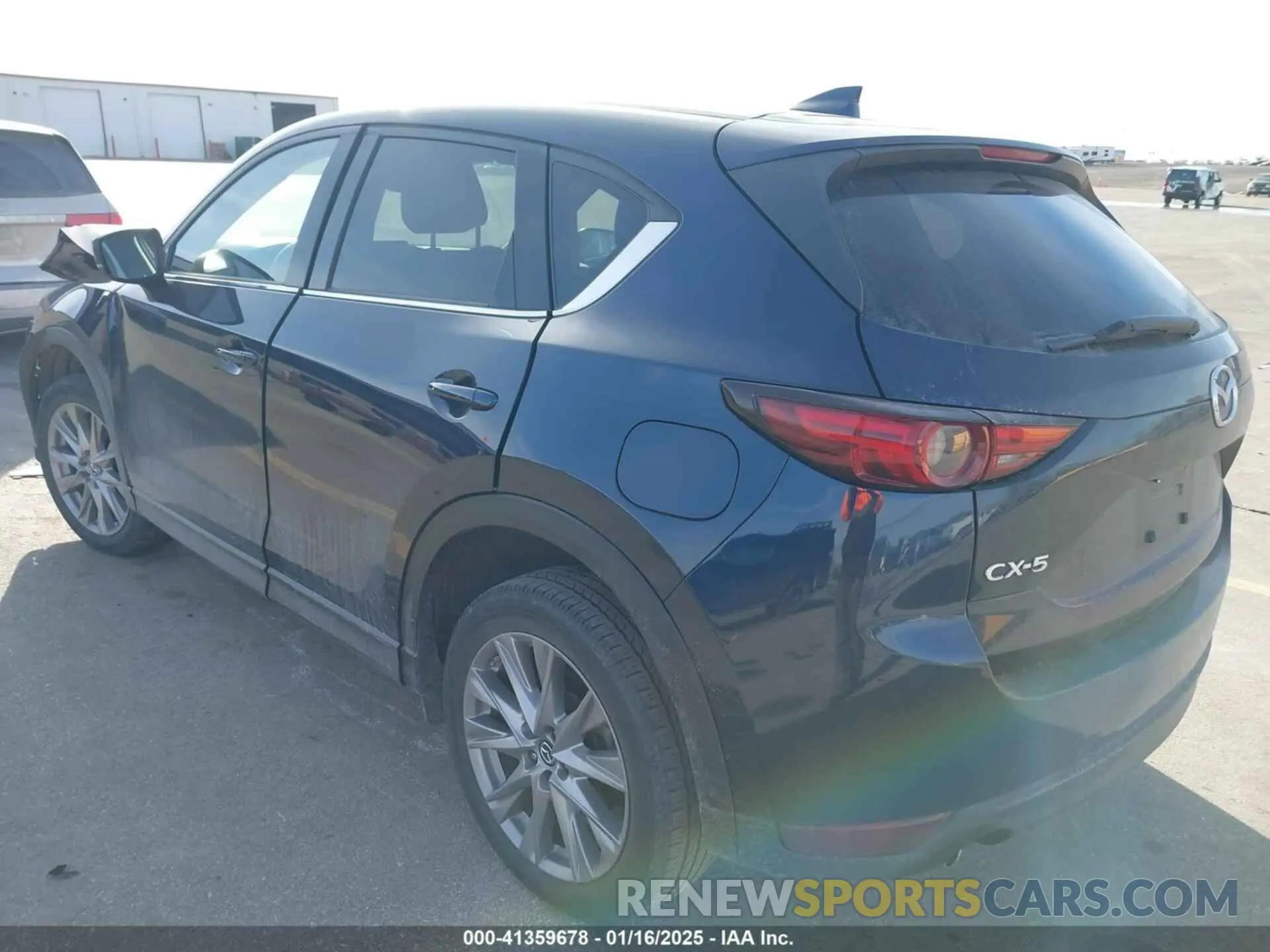 3 fotografías del automóvil dañado JM3KFADM3L0804492 MAZDA CX-5 2020