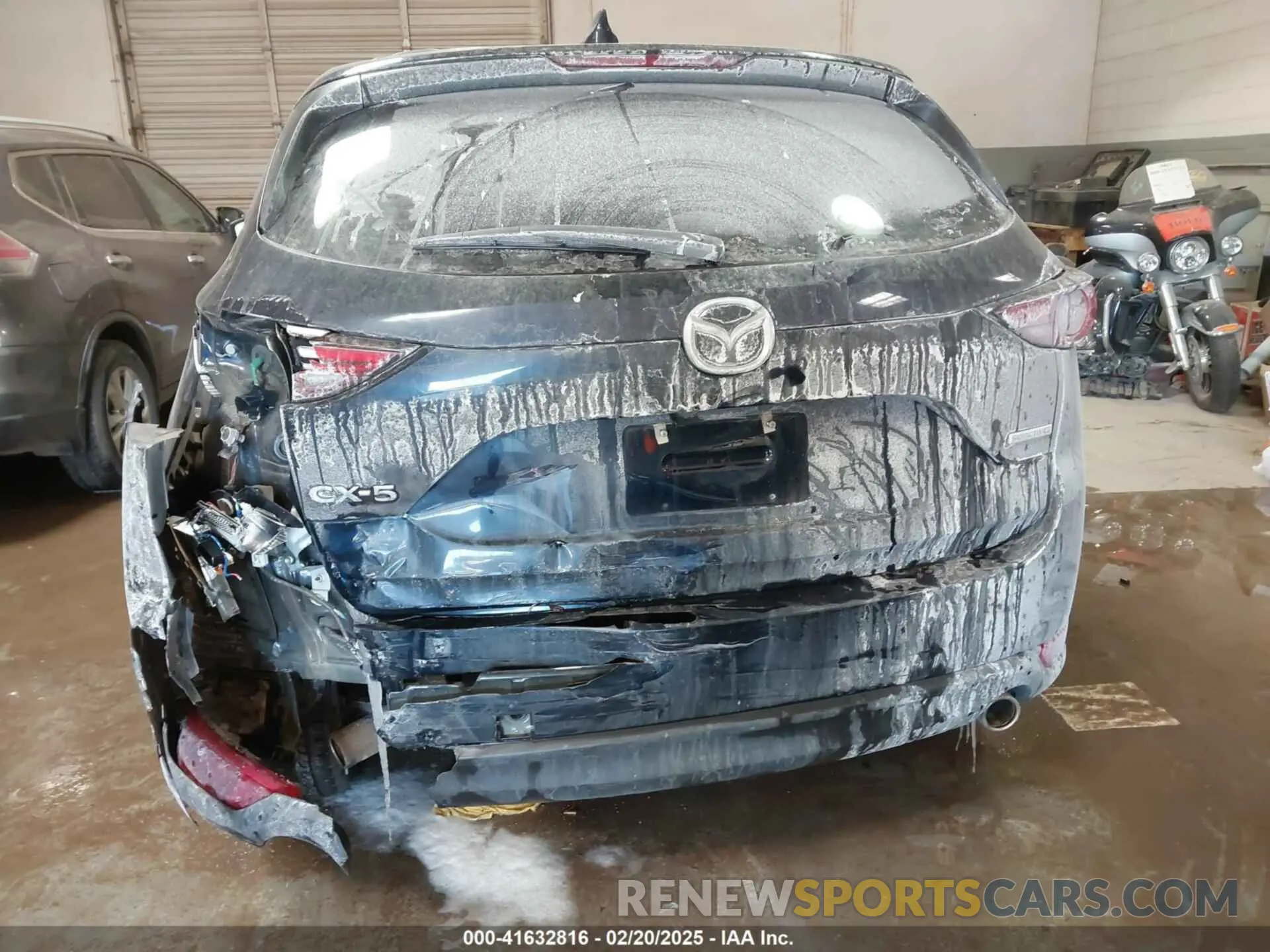 16 fotografías del automóvil dañado JM3KFADM4L0780817 MAZDA CX-5 2020