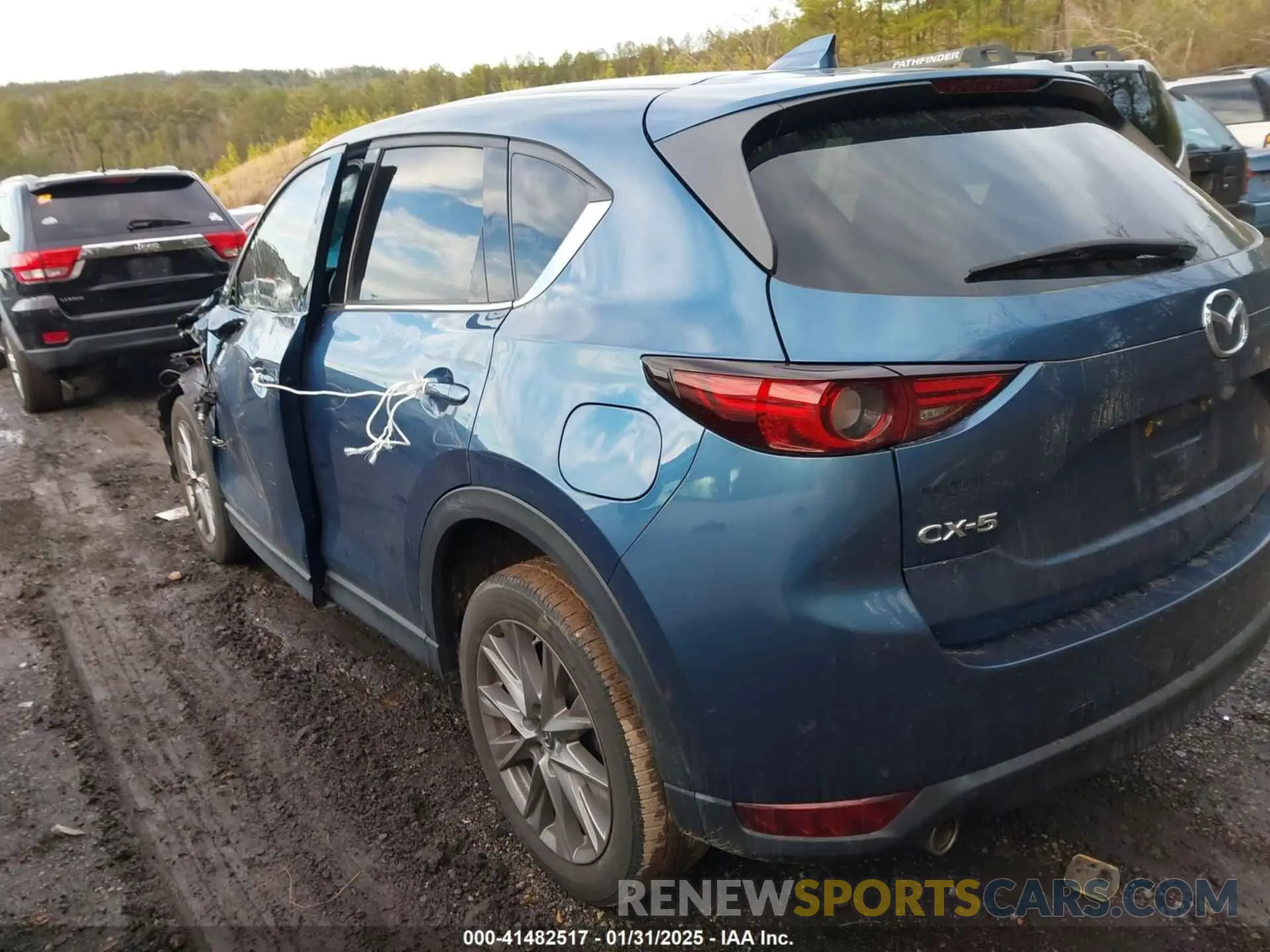 3 fotografías del automóvil dañado JM3KFADM4L0827733 MAZDA CX-5 2020
