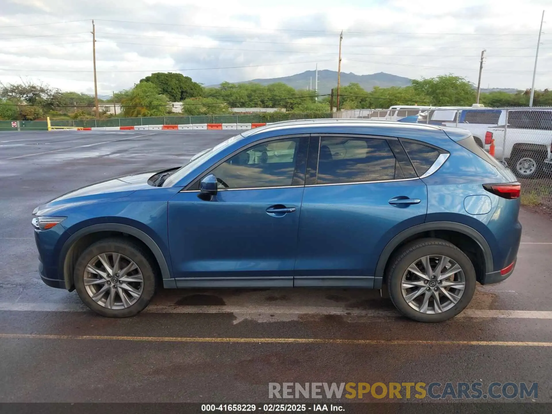 15 fotografías del automóvil dañado JM3KFADM4L1850357 MAZDA CX-5 2020