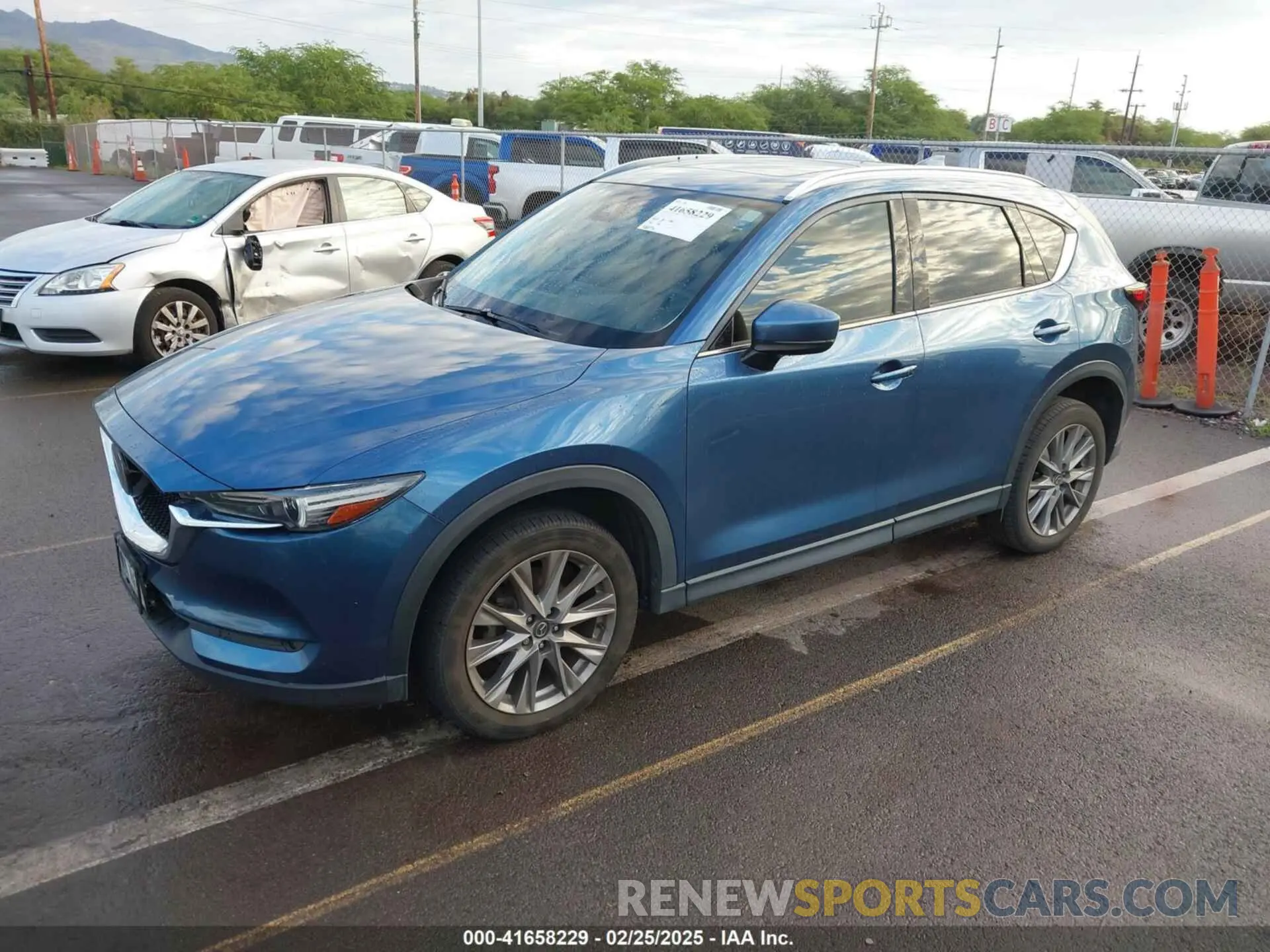 2 fotografías del automóvil dañado JM3KFADM4L1850357 MAZDA CX-5 2020