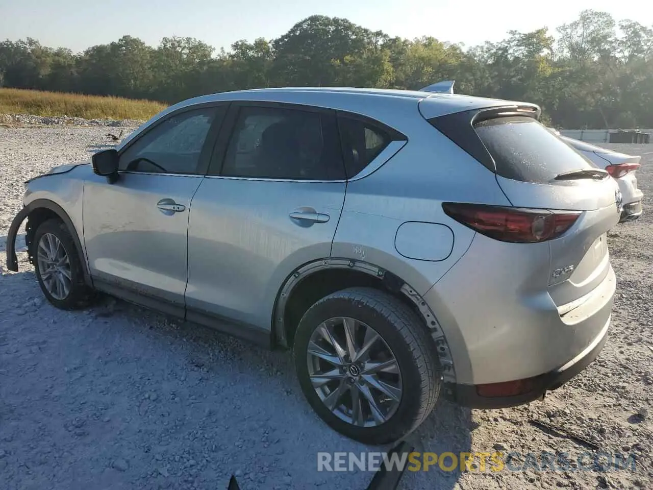 2 fotografías del automóvil dañado JM3KFADM5L0727348 MAZDA CX-5 2020