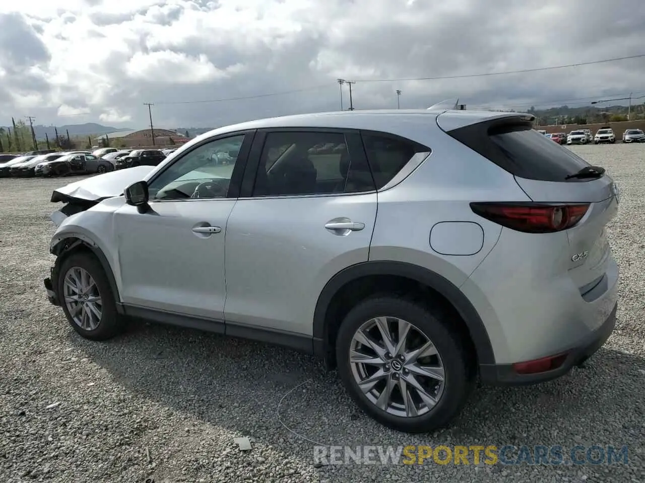 2 fotografías del automóvil dañado JM3KFADM5L0732193 MAZDA CX-5 2020