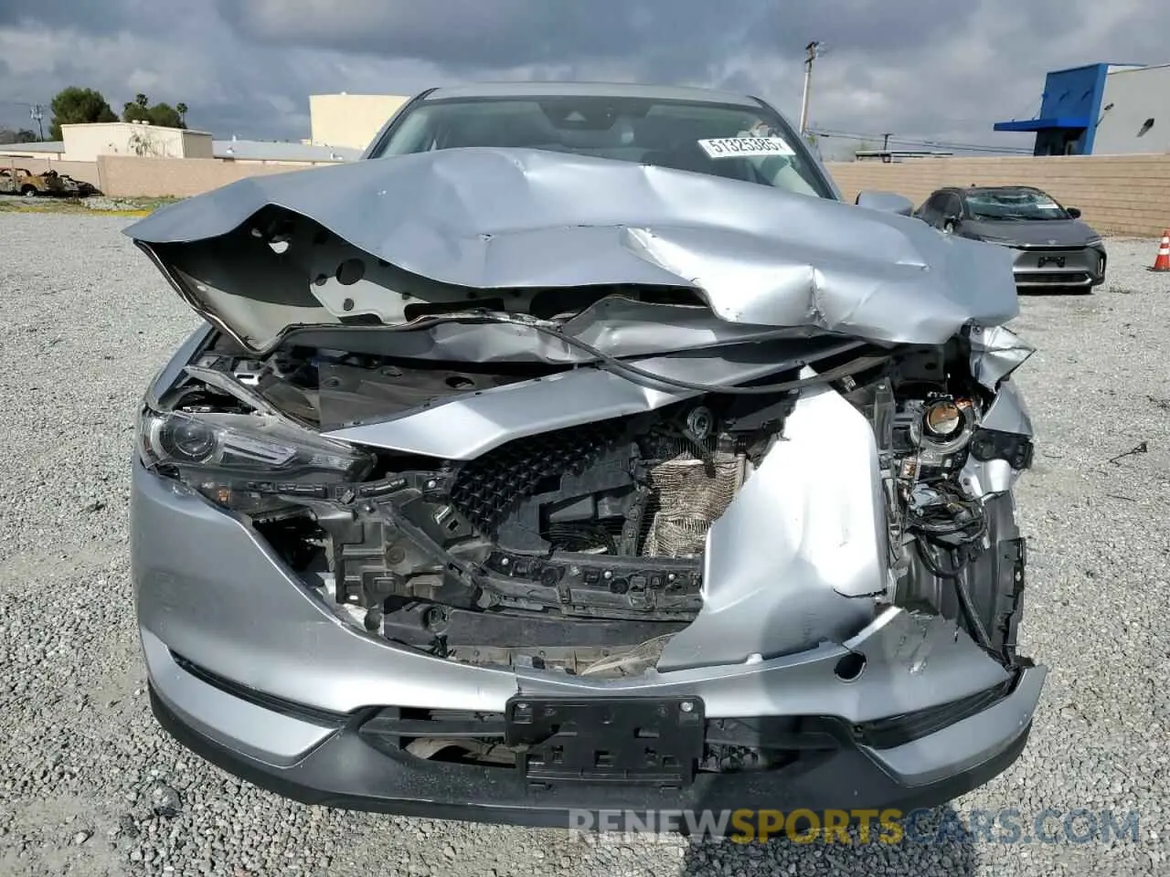 5 fotografías del automóvil dañado JM3KFADM5L0732193 MAZDA CX-5 2020