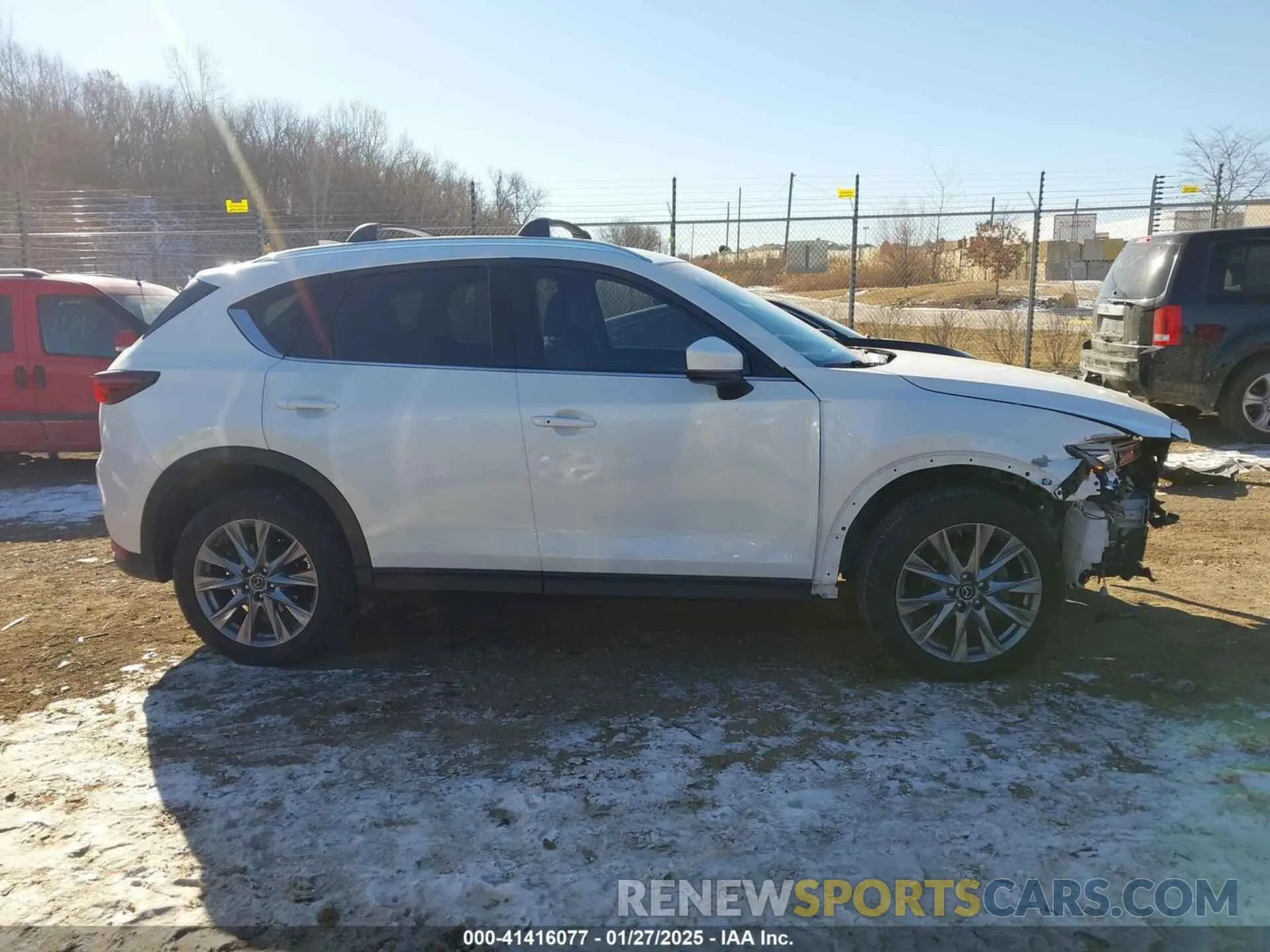 12 fotografías del automóvil dañado JM3KFADM5L1815374 MAZDA CX-5 2020